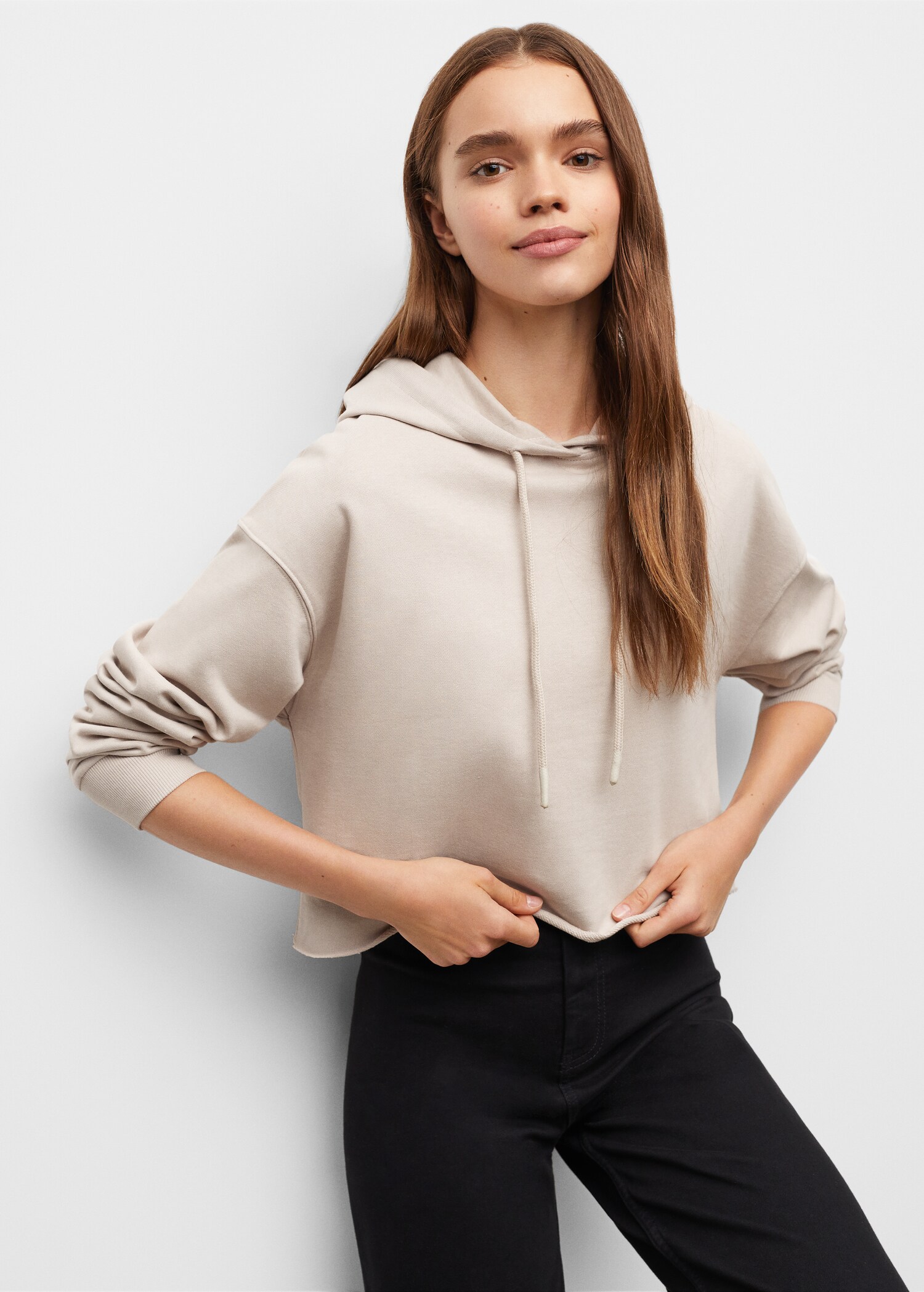 Kort sweatshirt huva - Bild av mittparti