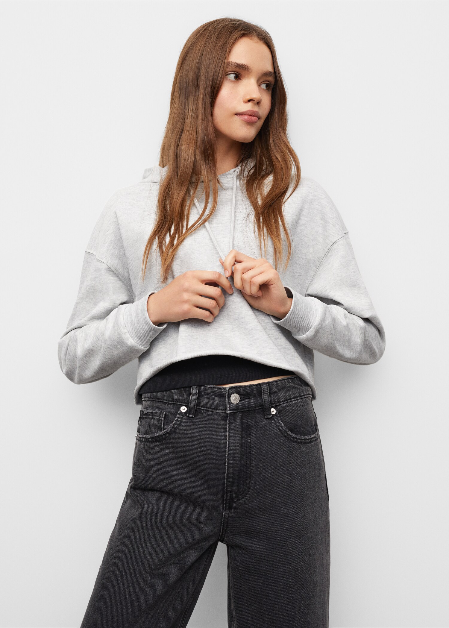 Kort sweatshirt huva - Bild av mittparti