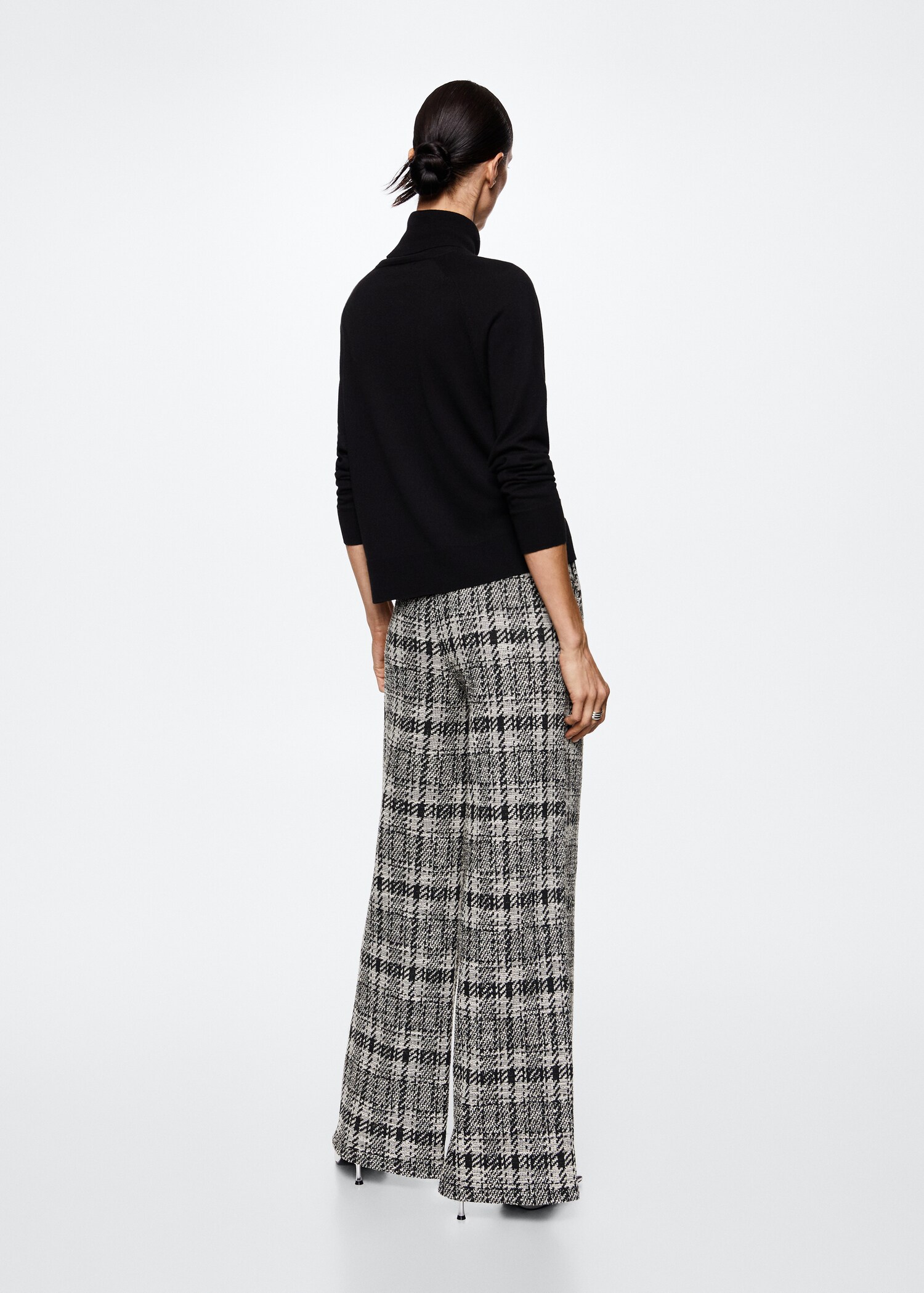 Tweed trousers - Reverse of the article