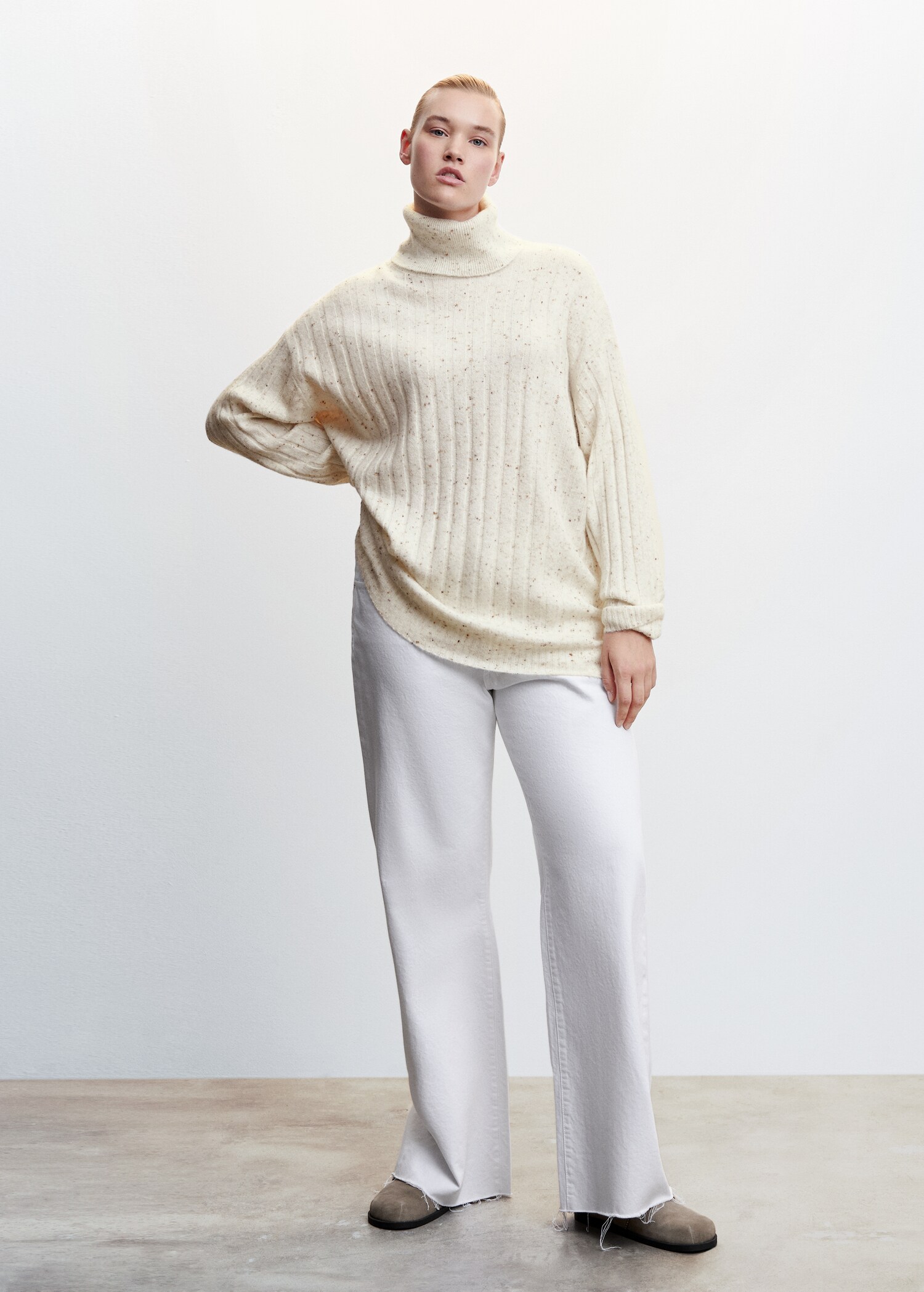 Fleece turtleneck sweater - Details of the article 3