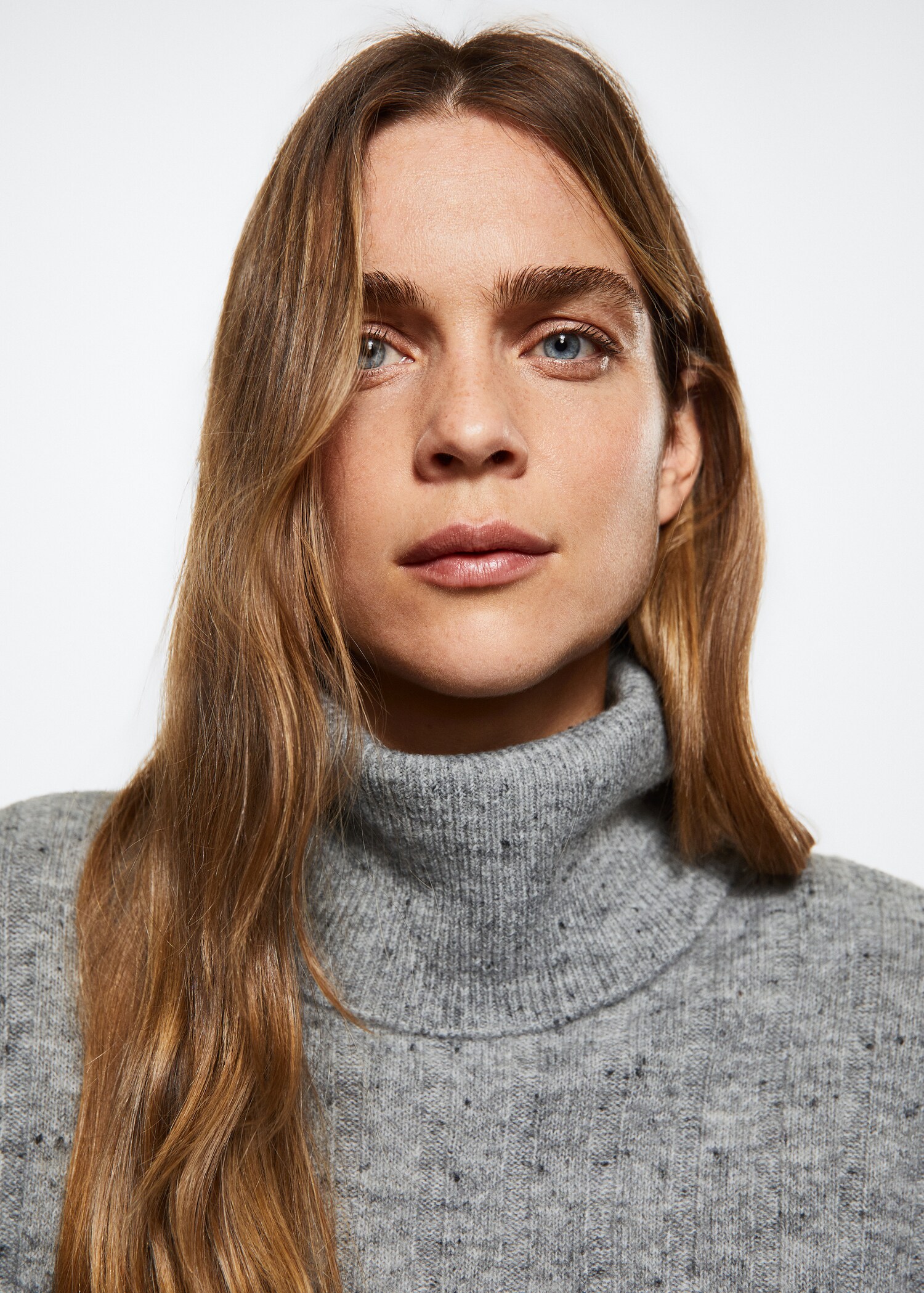 Fleece turtleneck sweater - Details of the article 1