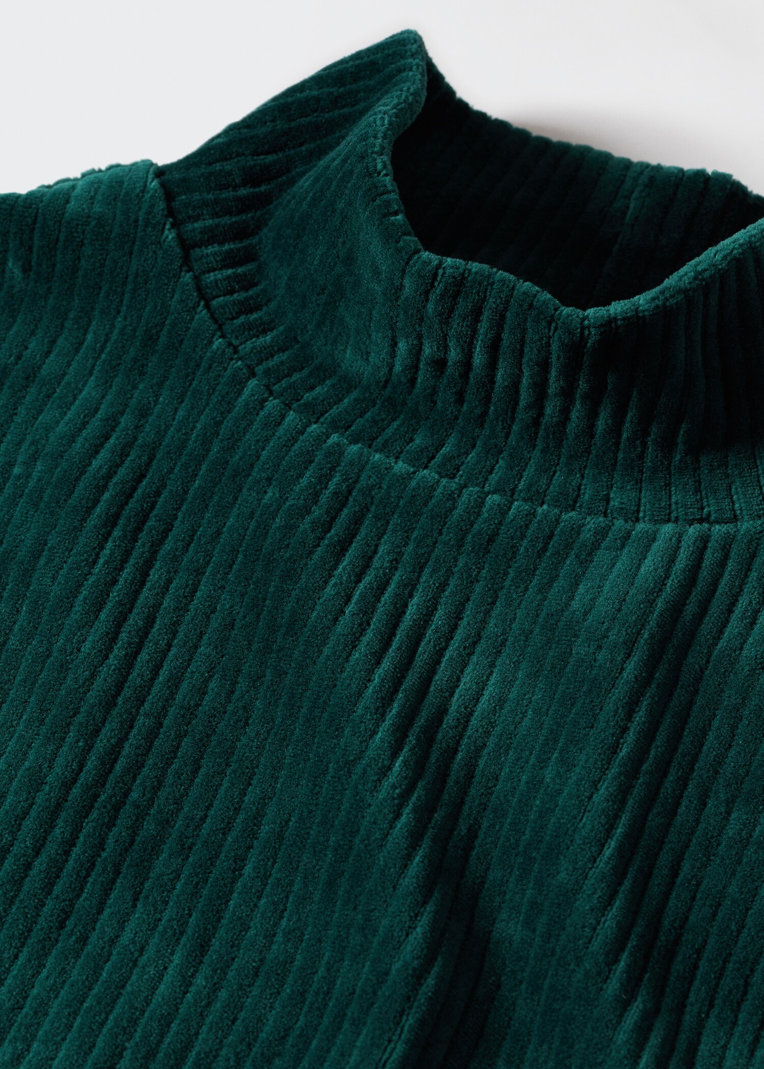 Cord-Sweatshirt mit halbhohem Kragen - Detail des Artikels 8