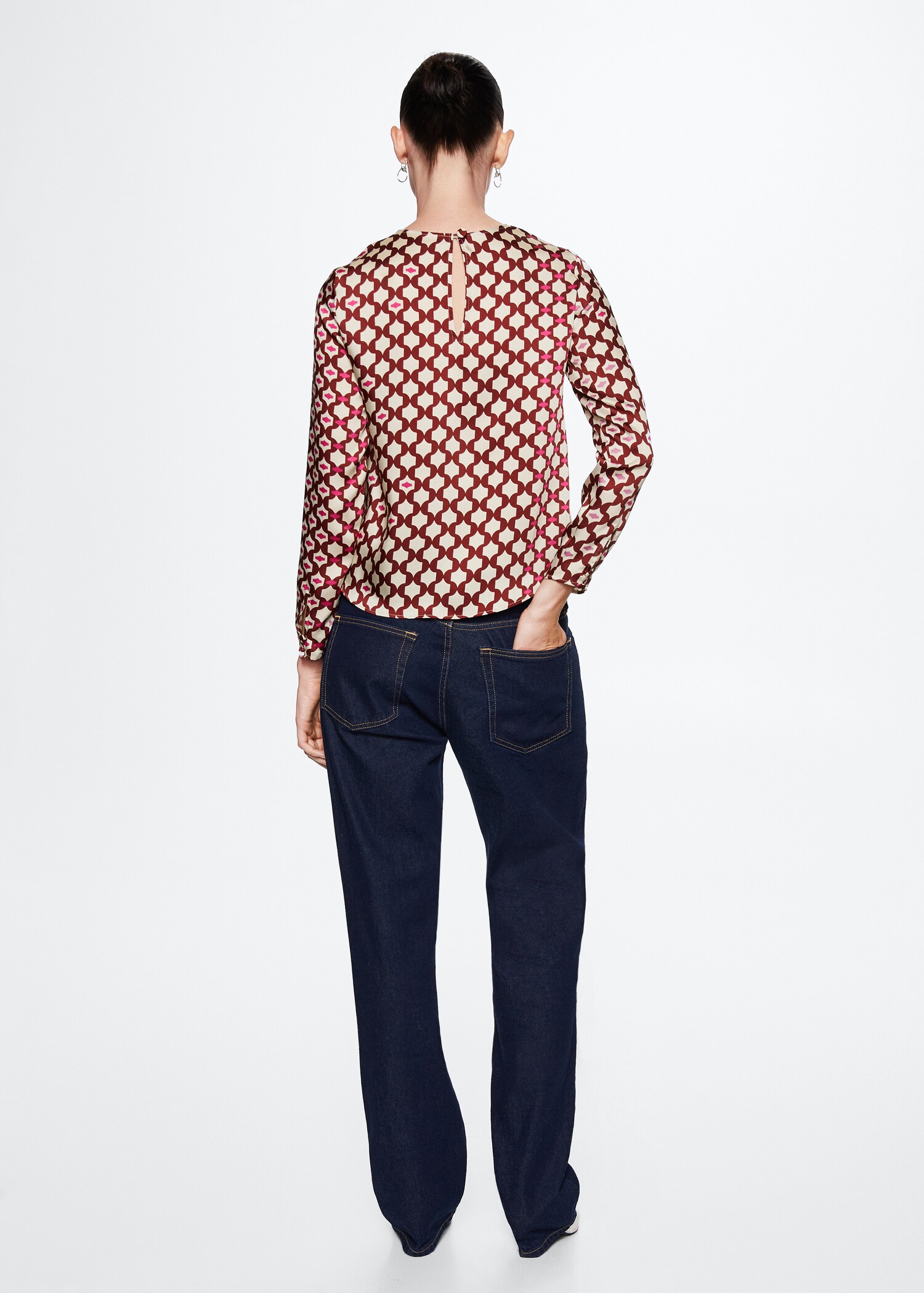 Blusa acetinada estampada - Verso do artigo