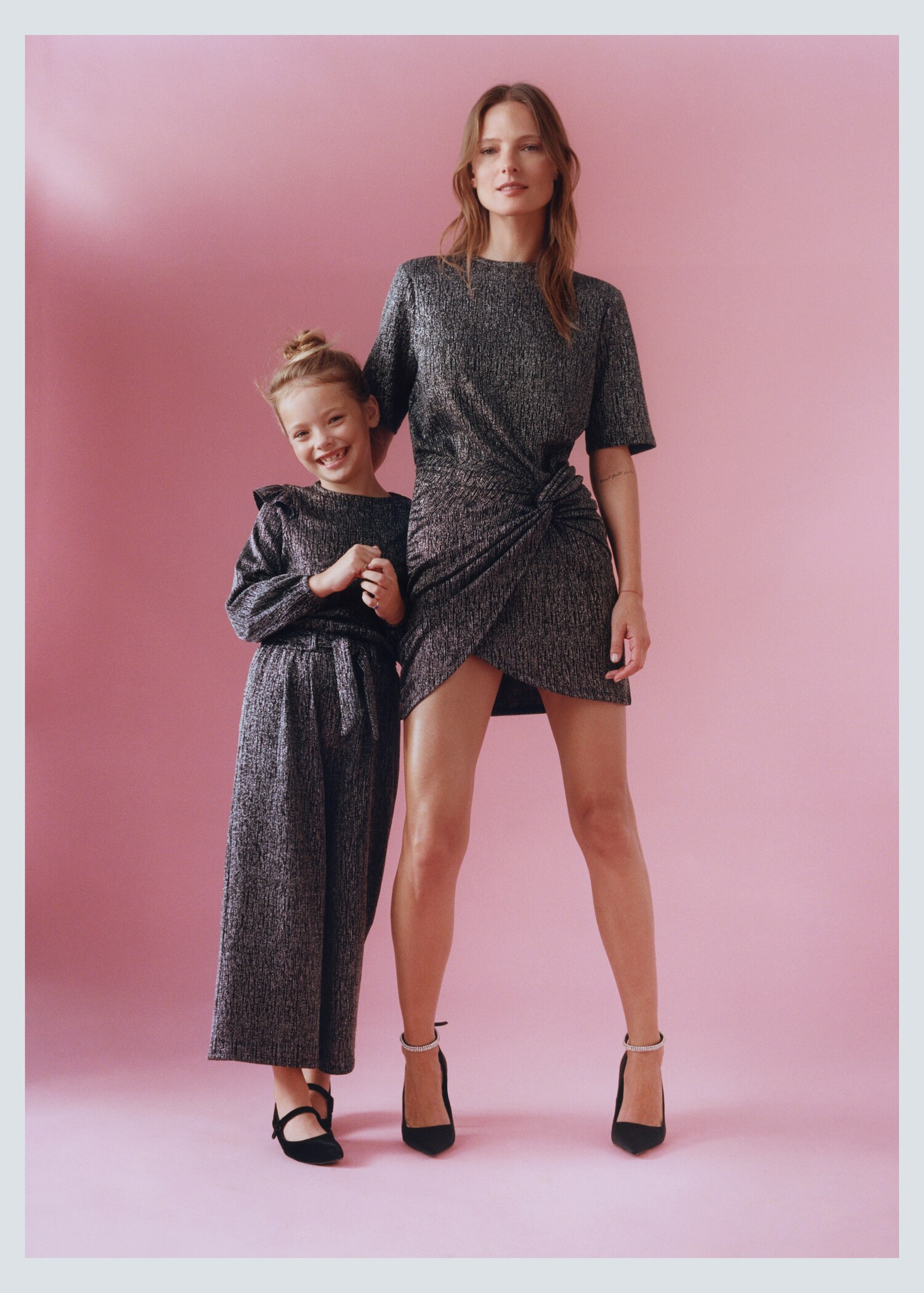Lurex-Kleid mit Knotendetail - Detail des Artikels 7