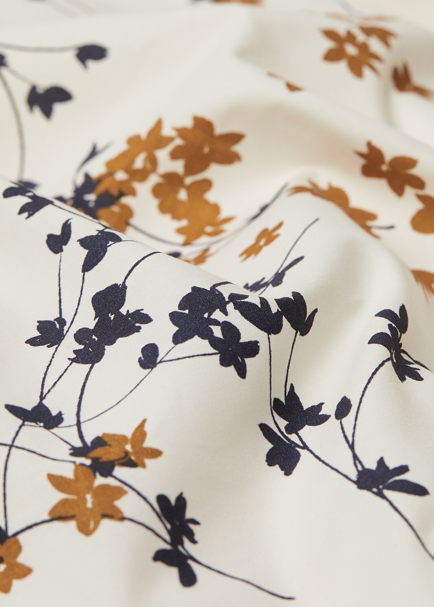 Floral embroidered duvet cover superking bed - Details of the article 2