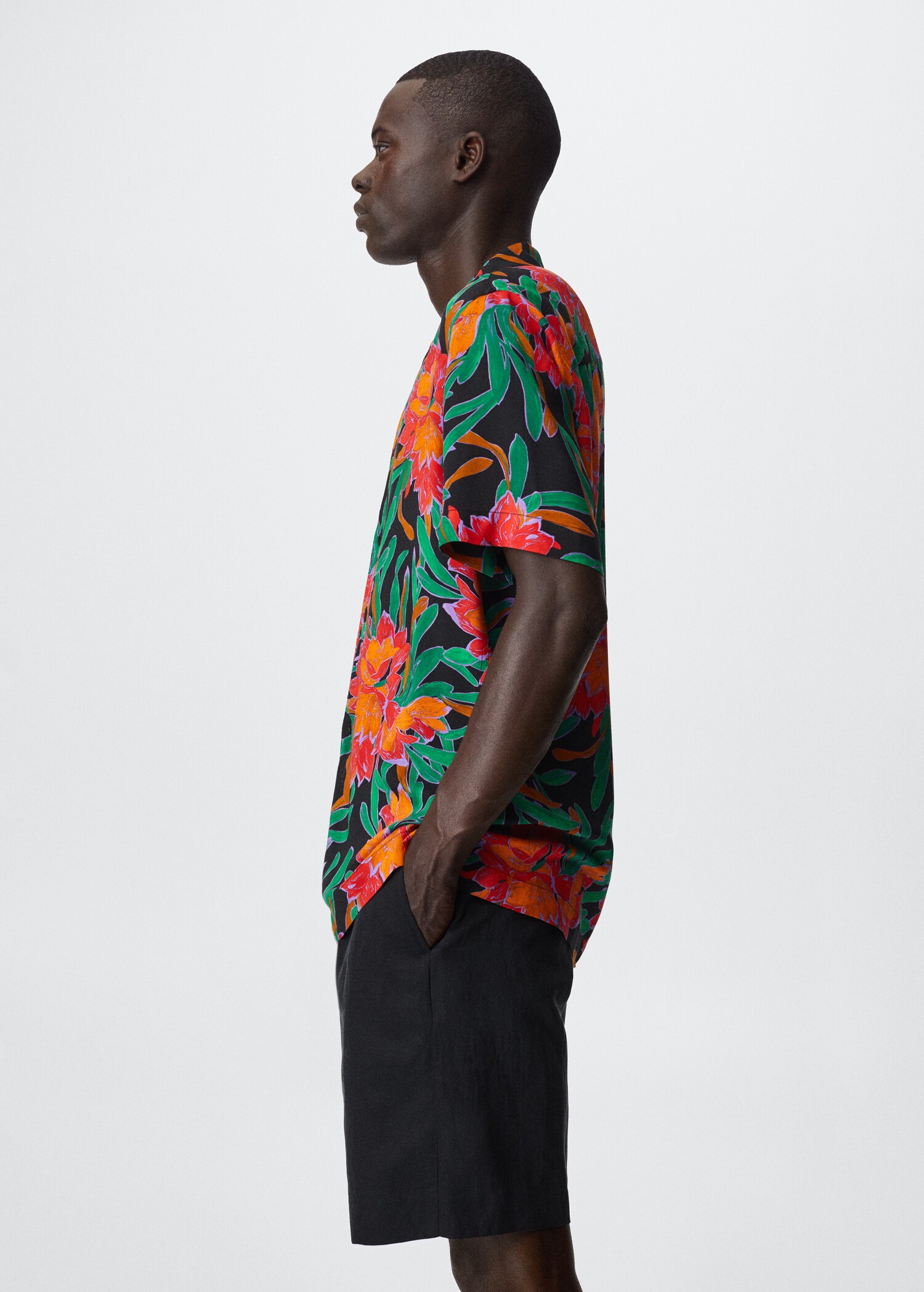 Printed flowy shirt - Details of the article 2