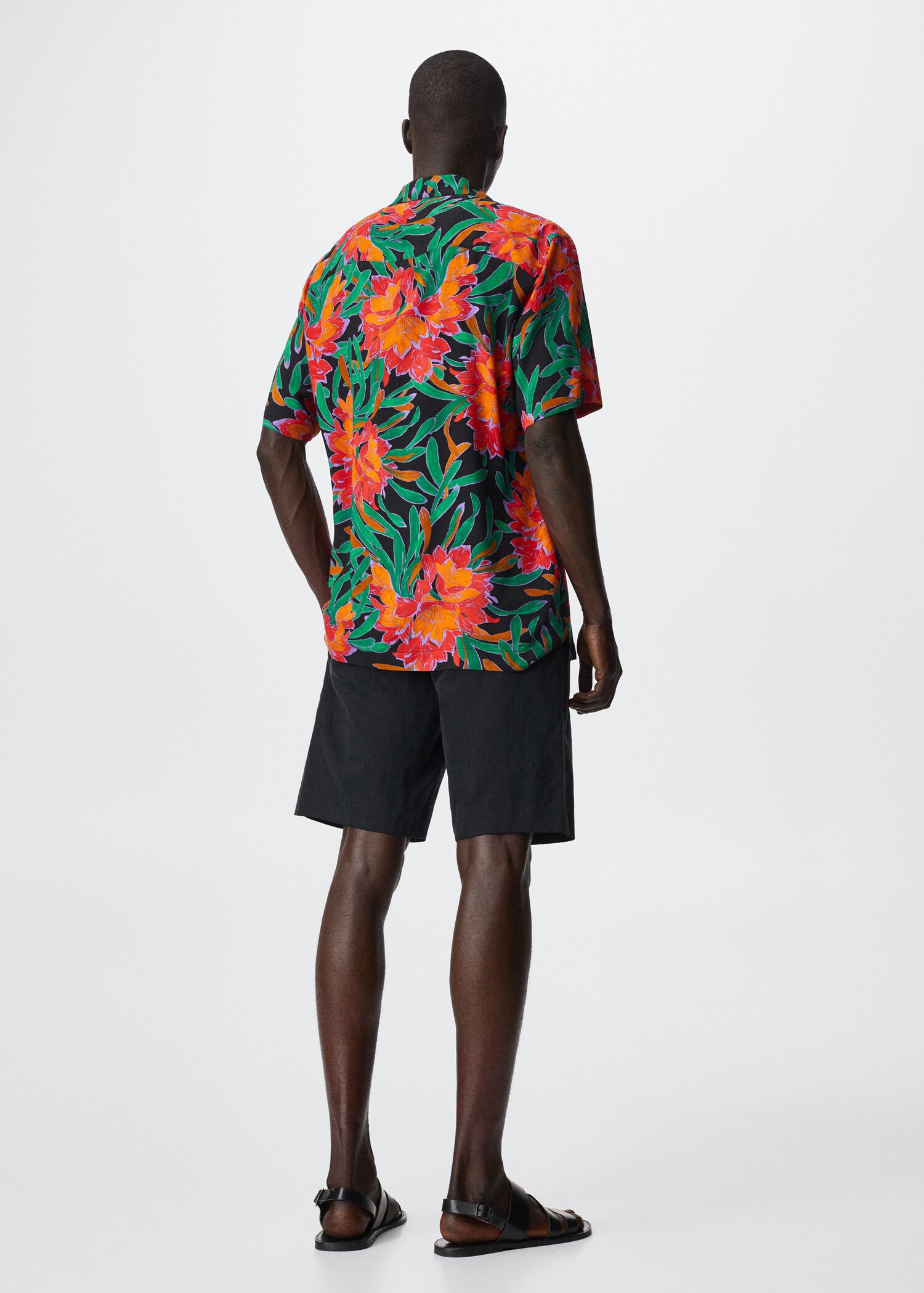 Printed flowy shirt - Reverse of the article