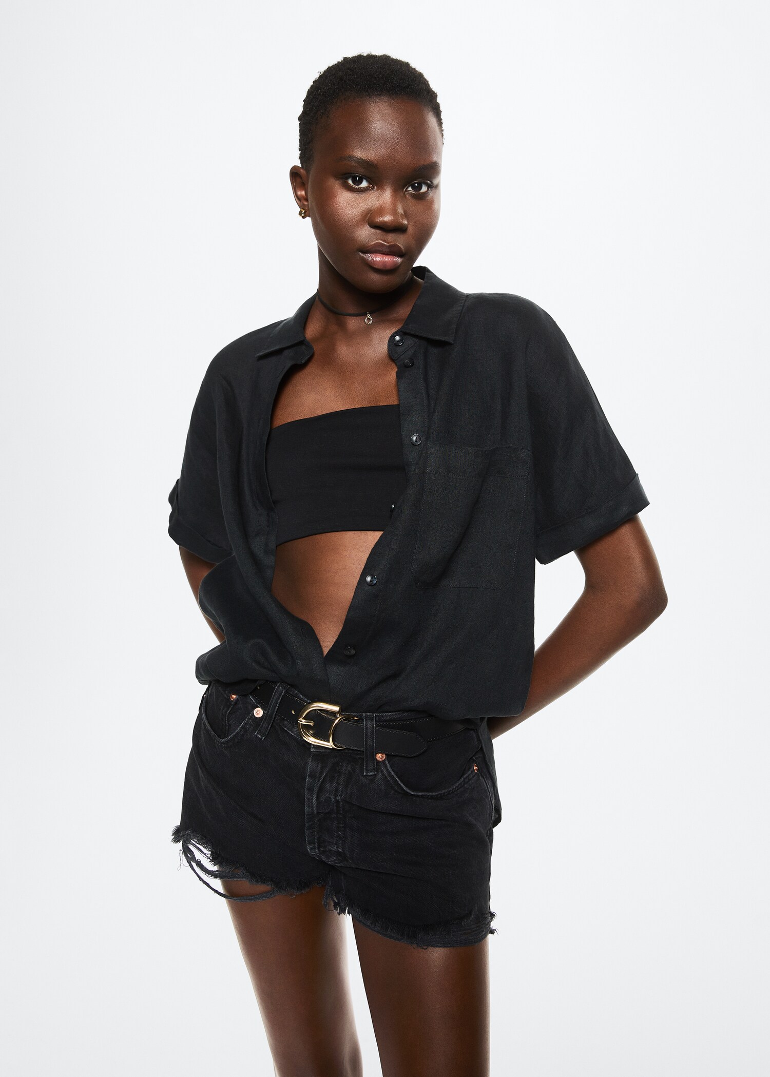 Mini shorts with frayed hem - Details of the article 2