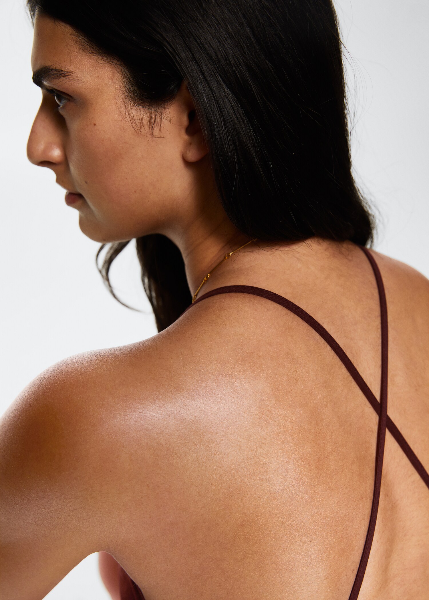 Kurzes eng anliegendes Kleid - Detail des Artikels 6
