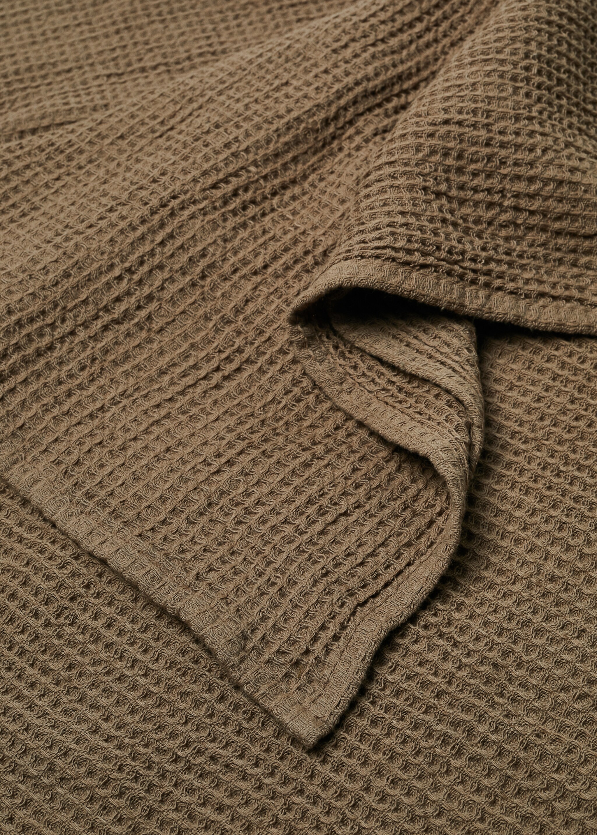 textured 100% cotton blanket - Medium plane, Brown. Ref: 37092514-00.
