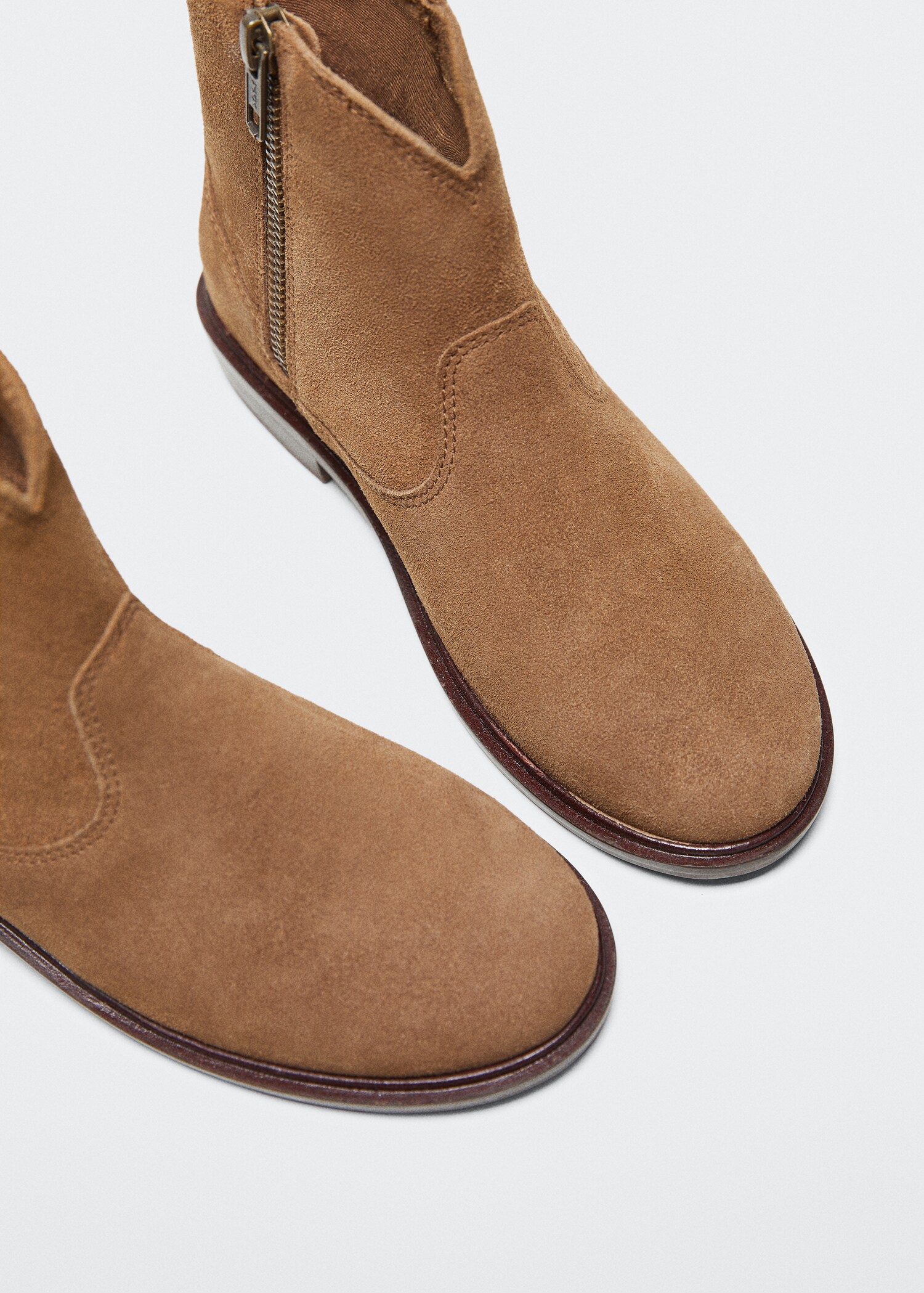 Leather ankle boots - Details of the article 2