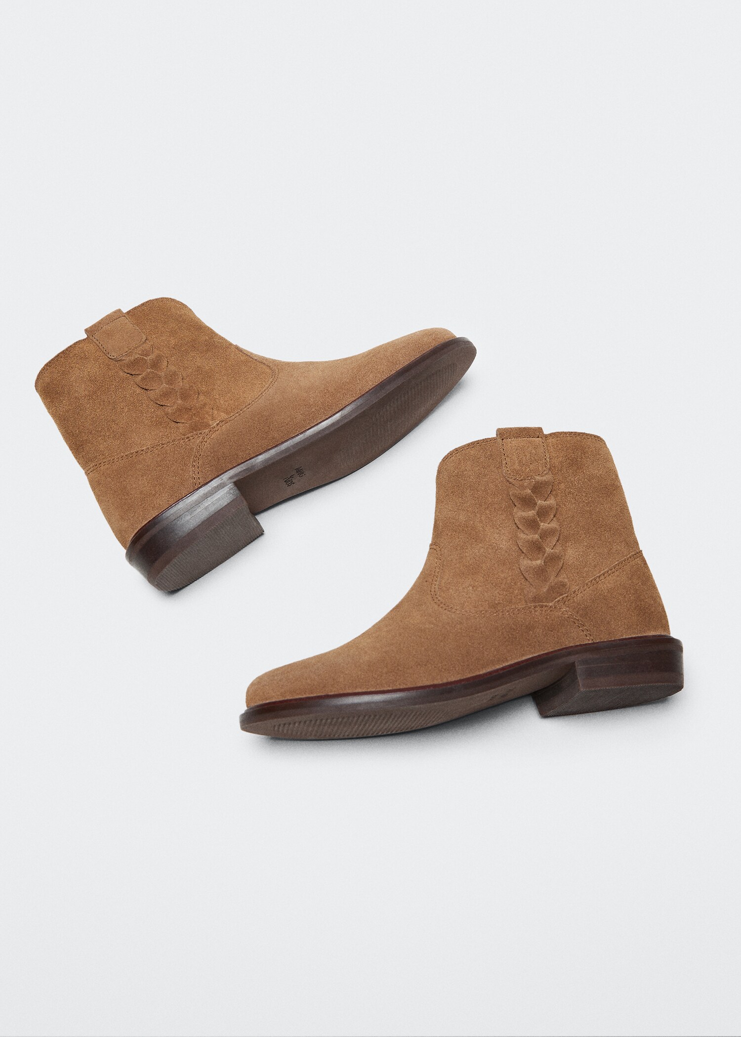 Leather ankle boots - Details of the article 3