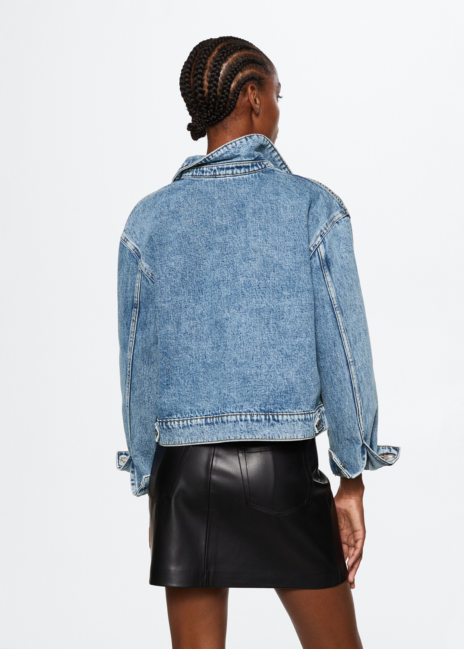 Chaqueta vaquera bolsillos  - Reverso del artículo