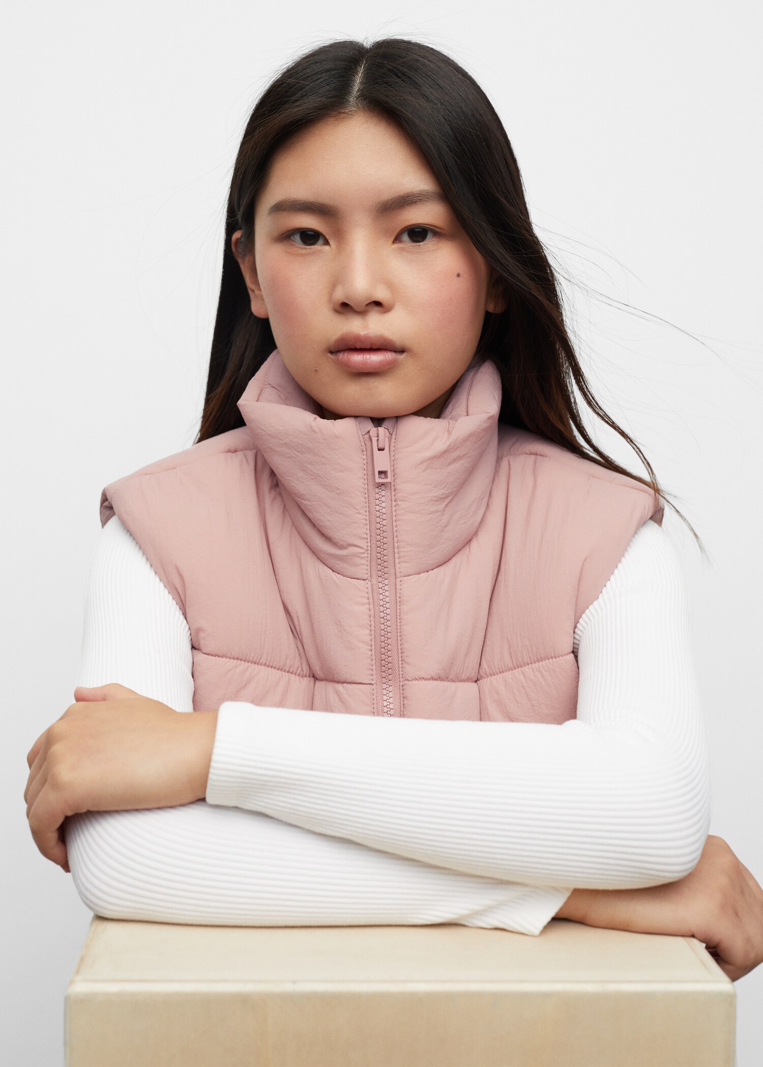 Textured quilted gilet - Details of the article 1