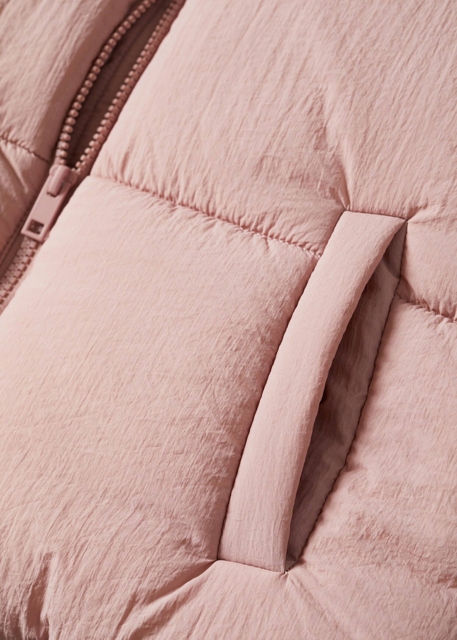 Textured quilted gilet - Details of the article 8