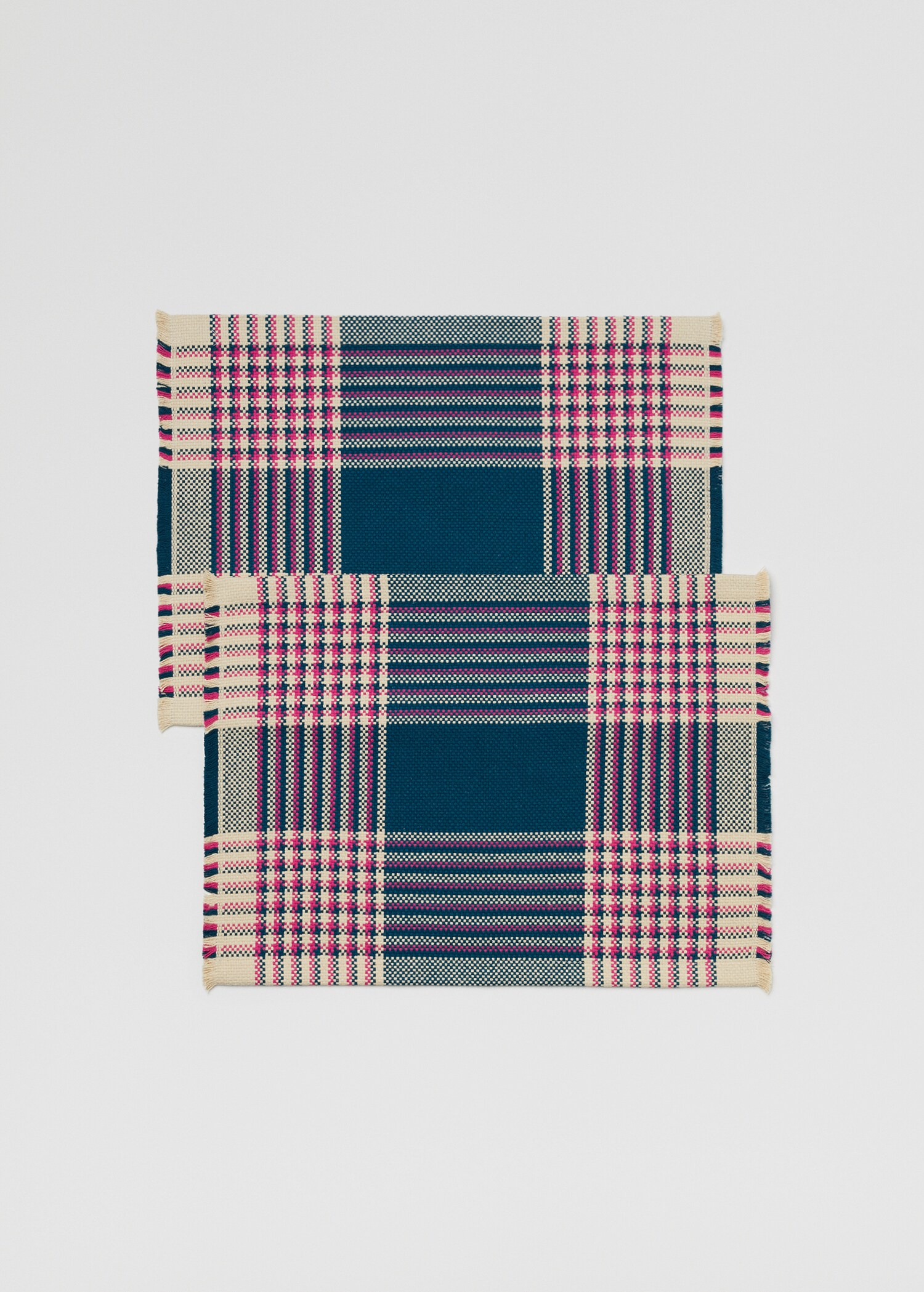 Platzset aus 100 % Baumwolle mit ausgefransten Enden 35 x 50 cm (2 Stk.) - Artikel ohne Model