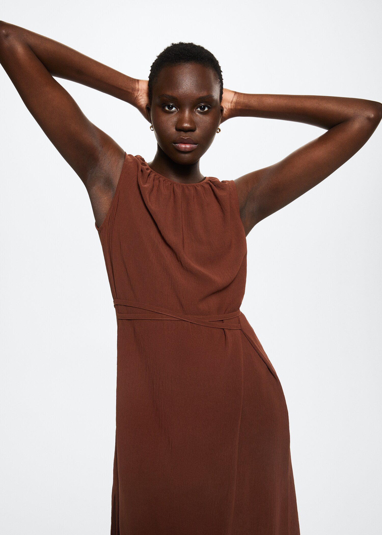 Belted textured dress - Medium plane