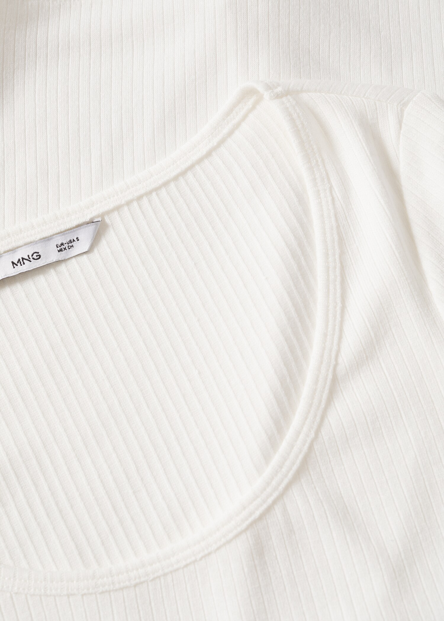 Langärmliges T-Shirt mit Rippstruktur - Detail des Artikels 8