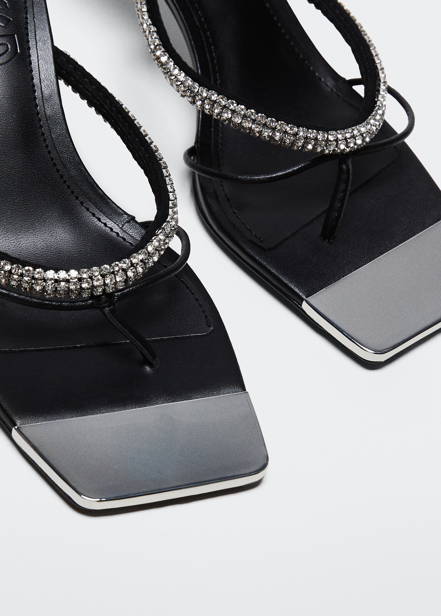 Heeled sandal with strass strap - Details of the article 2