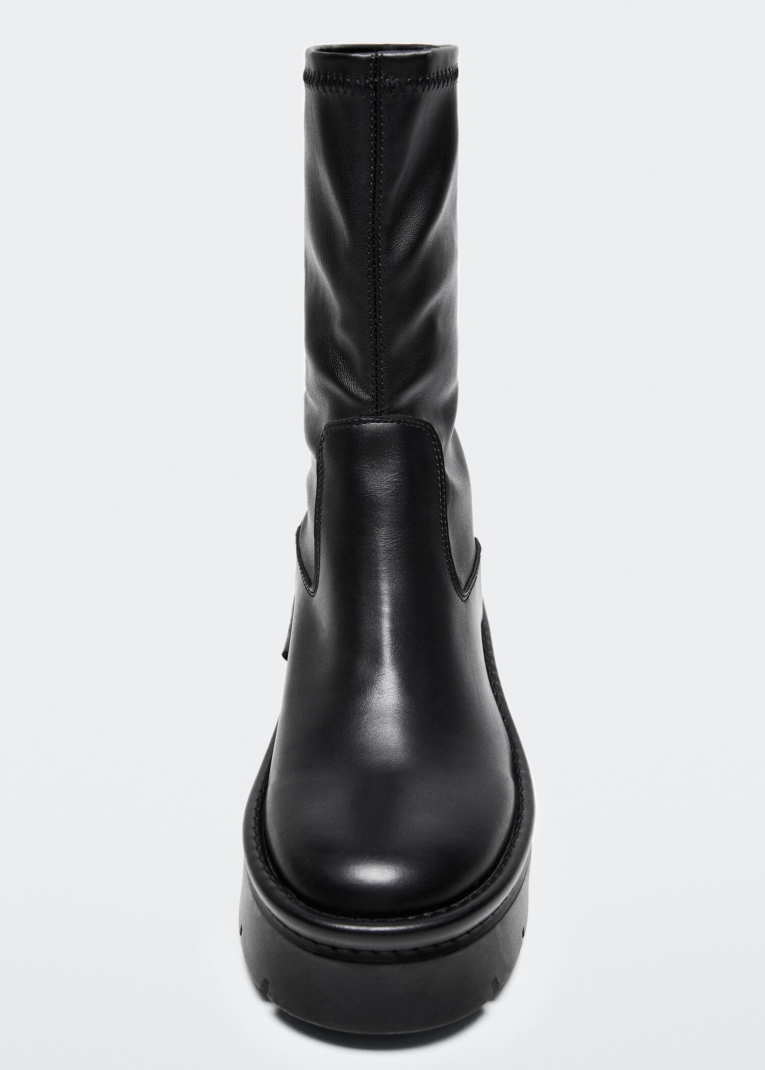 Track outsole boots - Details of the article 1
