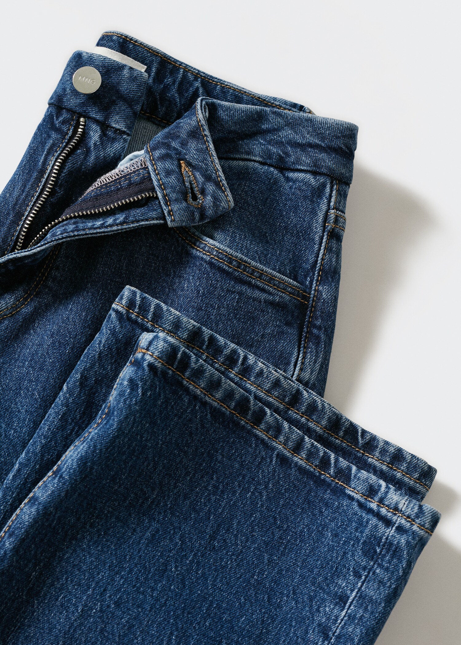 Gerade Jeans mit mittlerem Bund - Detail des Artikels 8