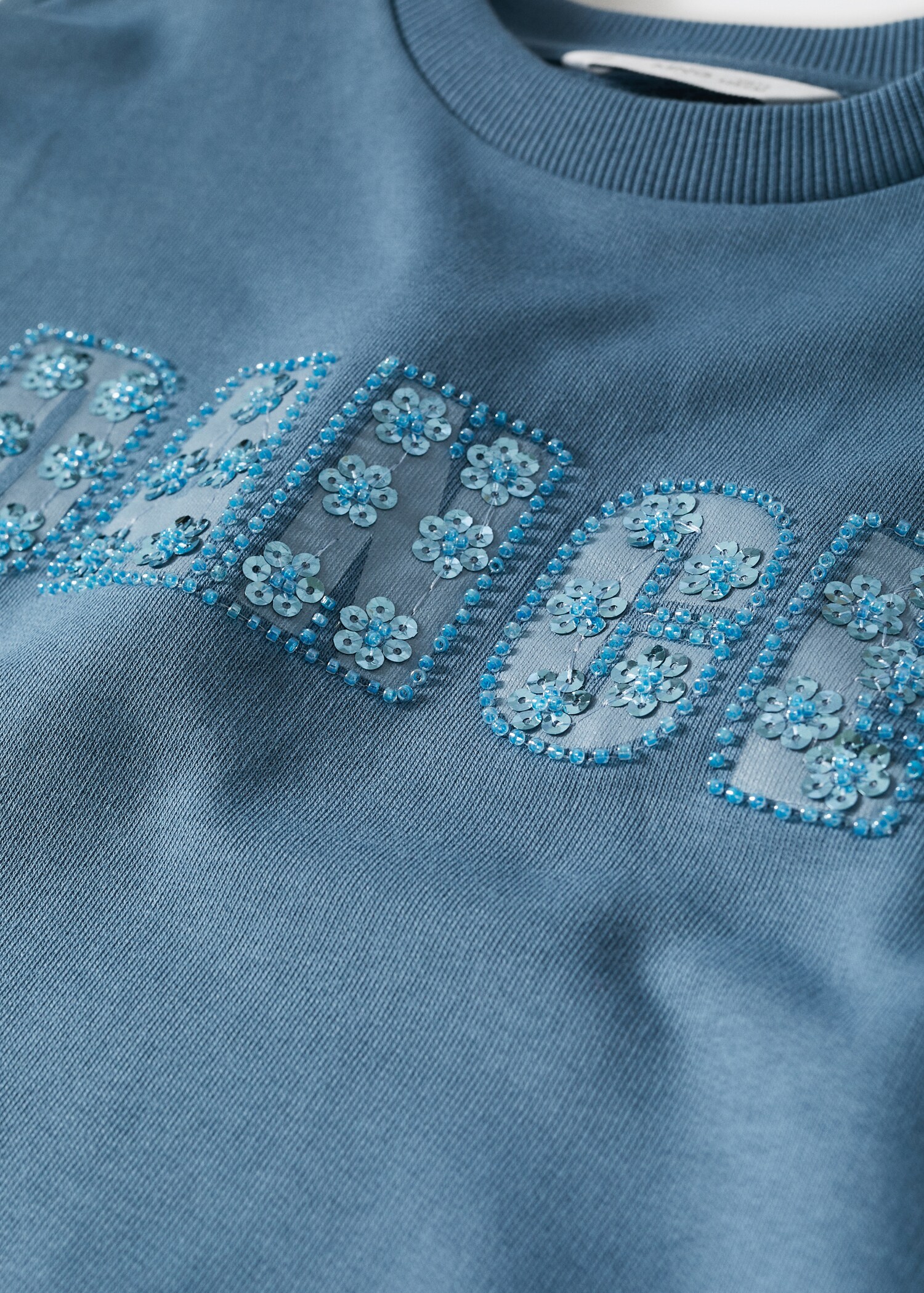 Sweatshirt com mensagem bordada - Pormenor do artigo 8