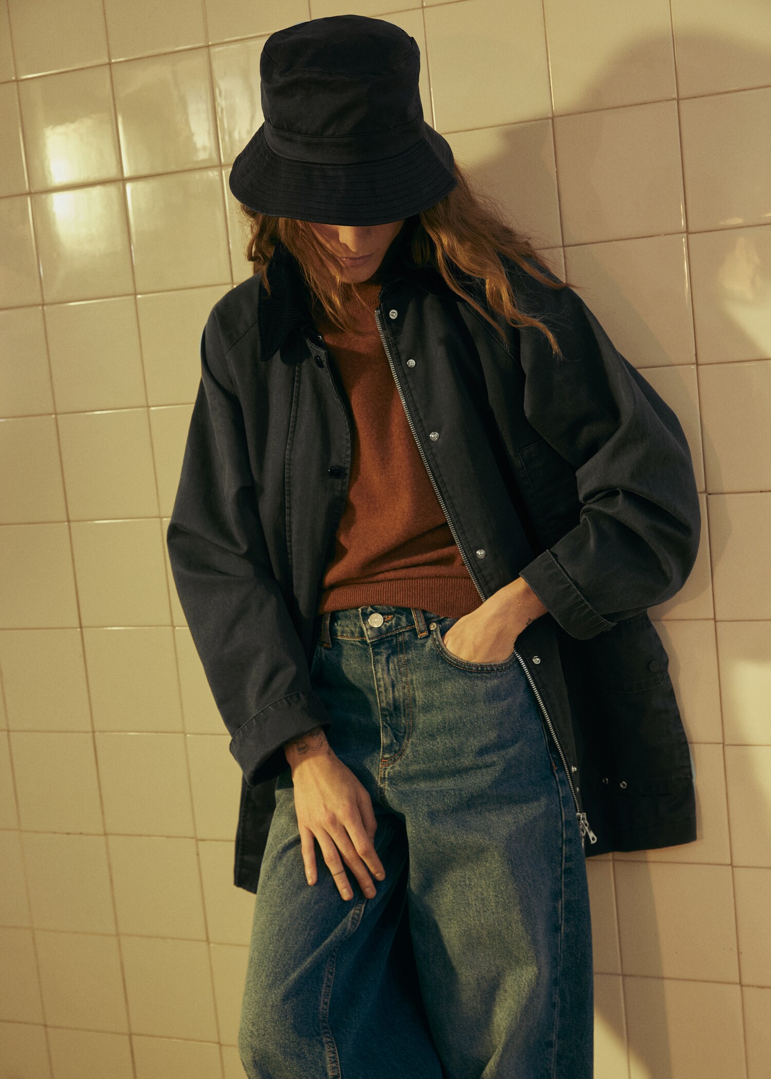 Waxed-effect short parka - Details of the article 7