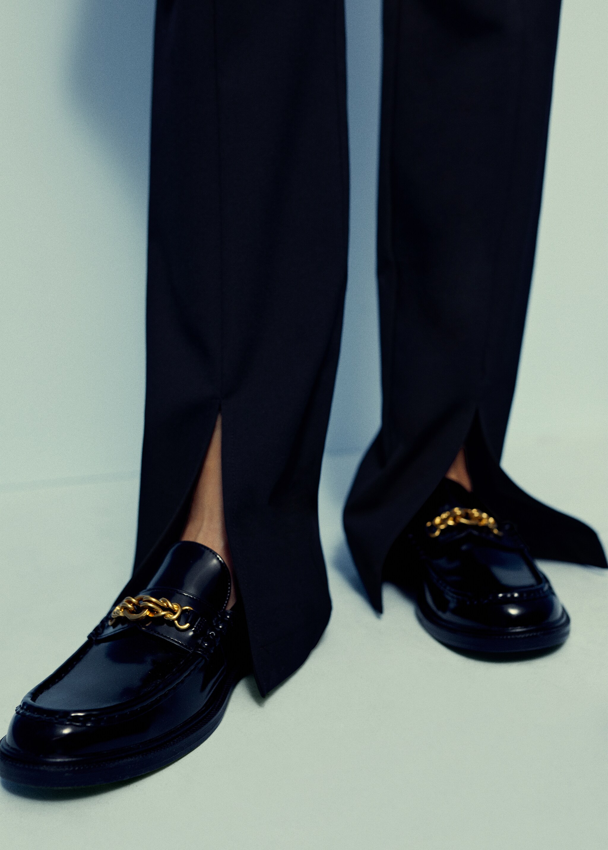 Chain loafers - Details of the article 9