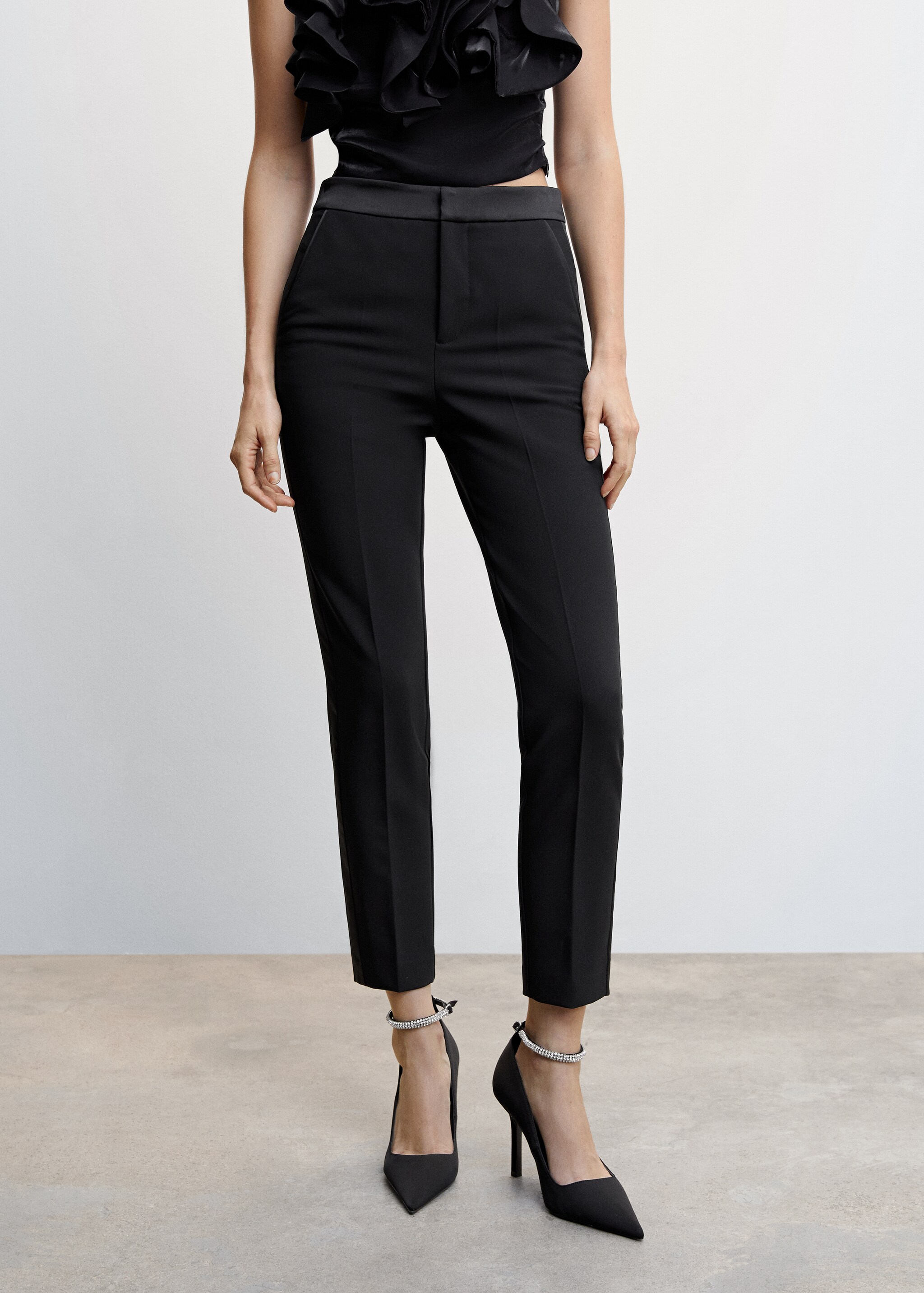 Trousers with satin detail - Medium plane