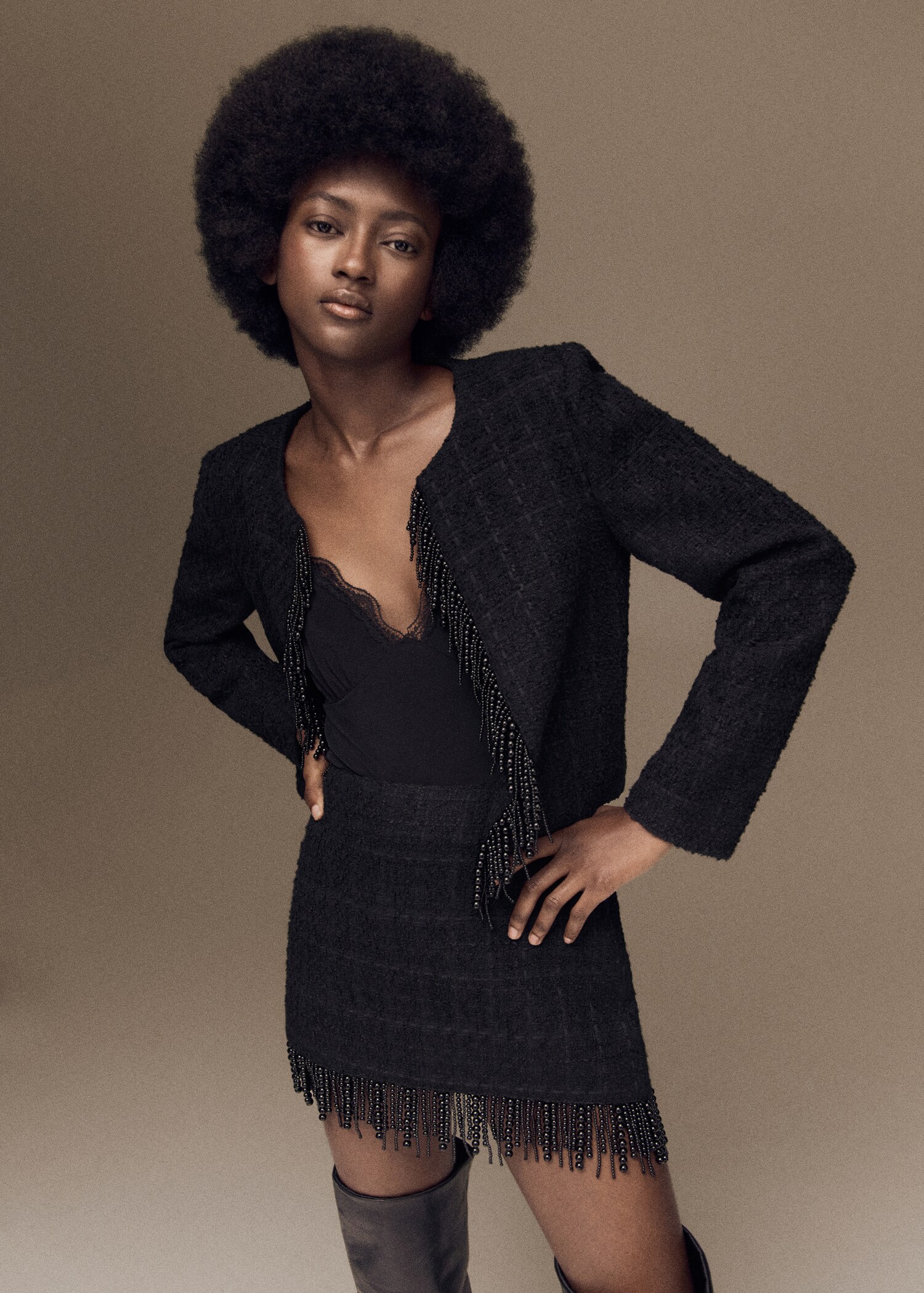 Perlenverzierte Tweedjacke - Detail des Artikels 7