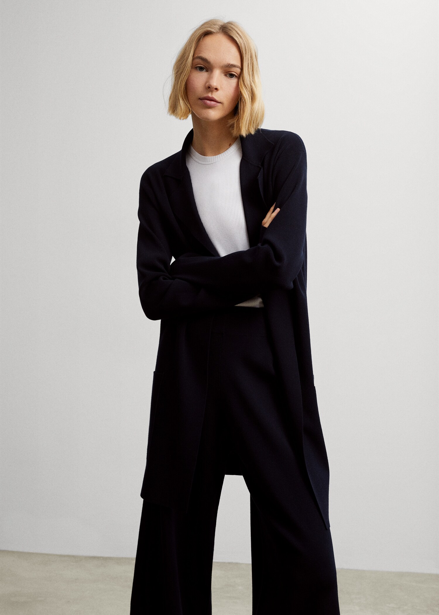 Cardigan long en maille compacte - Plan moyen