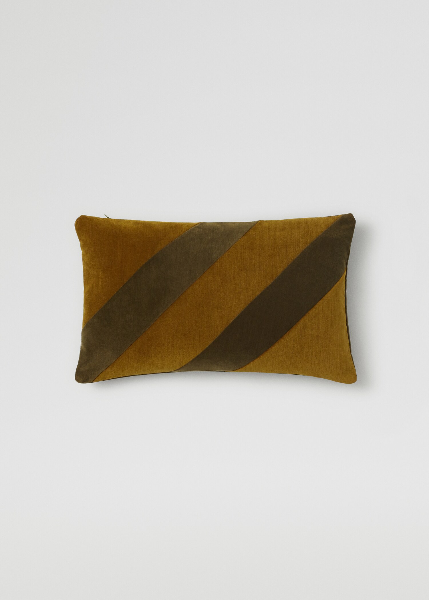 Striped cushion cover 30x50 - Article without model