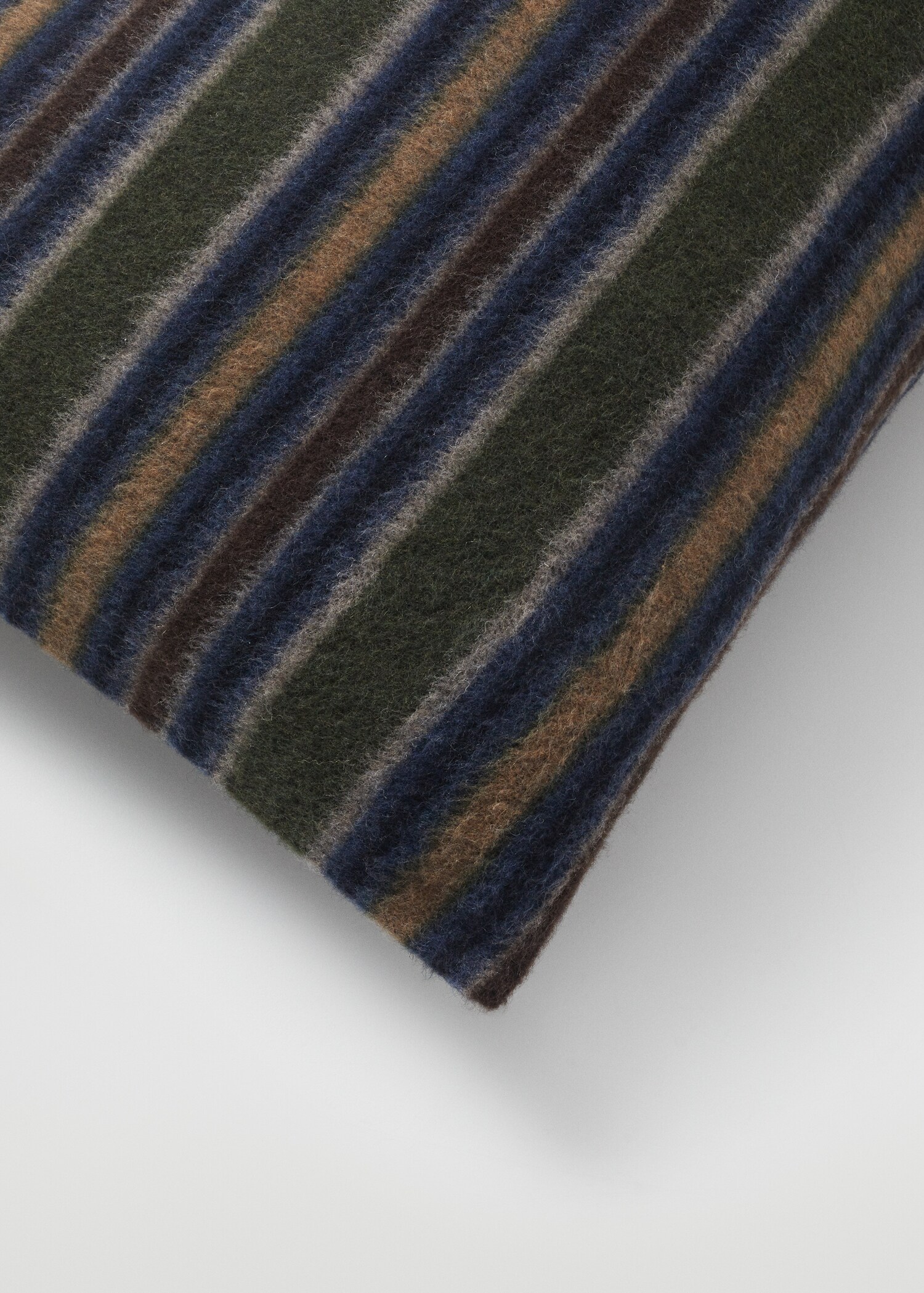 Textured striped cushion case 50x75cm - Details of the article 2