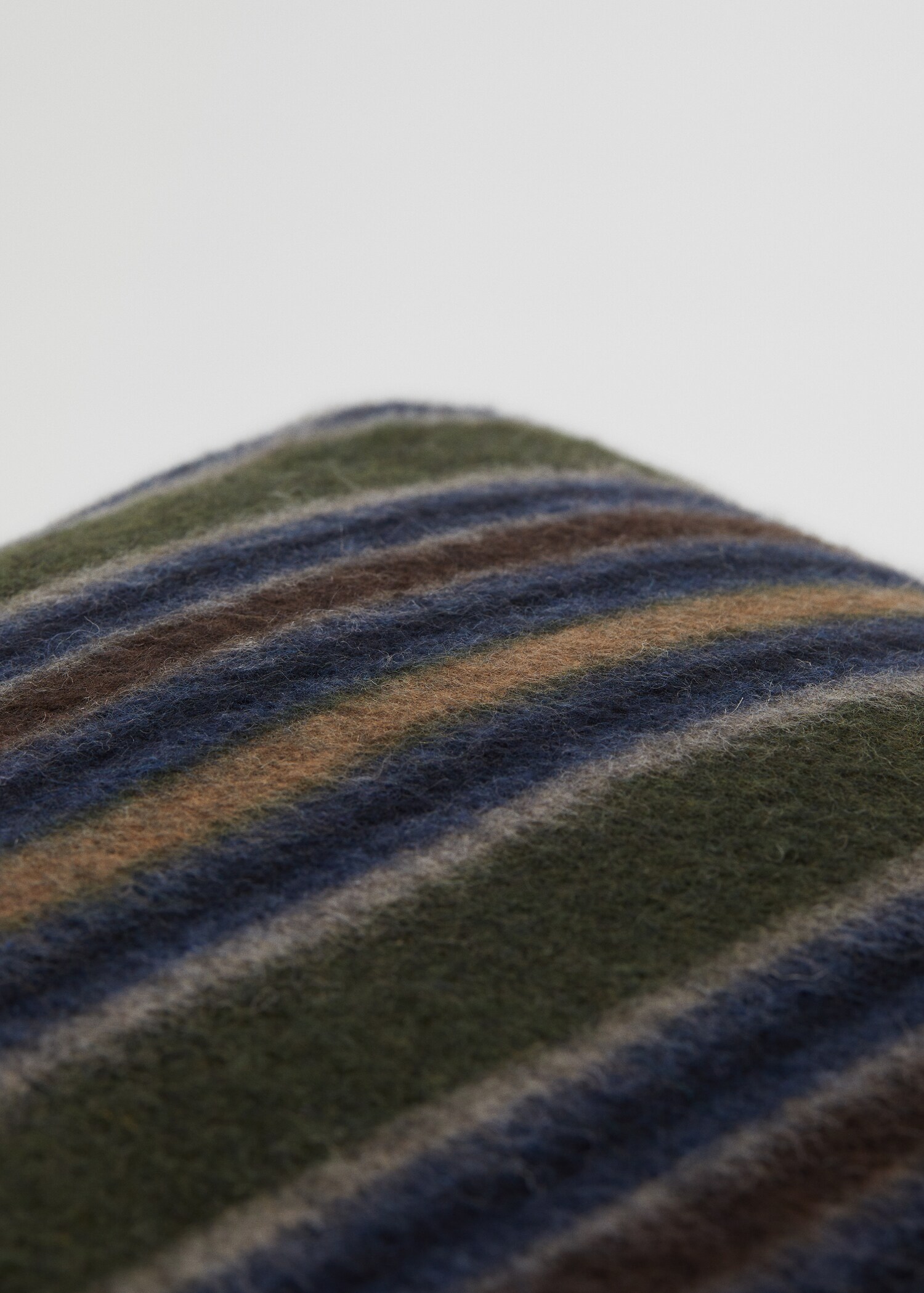 Textured striped cushion case 50x75cm - Details of the article 4