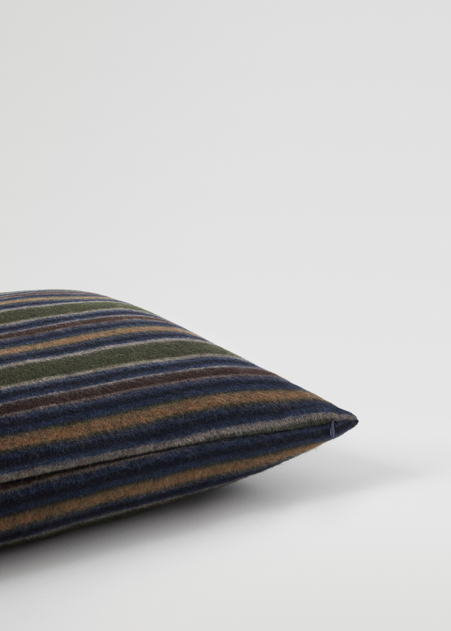 Textured striped cushion case 50x75cm - Details of the article 2
