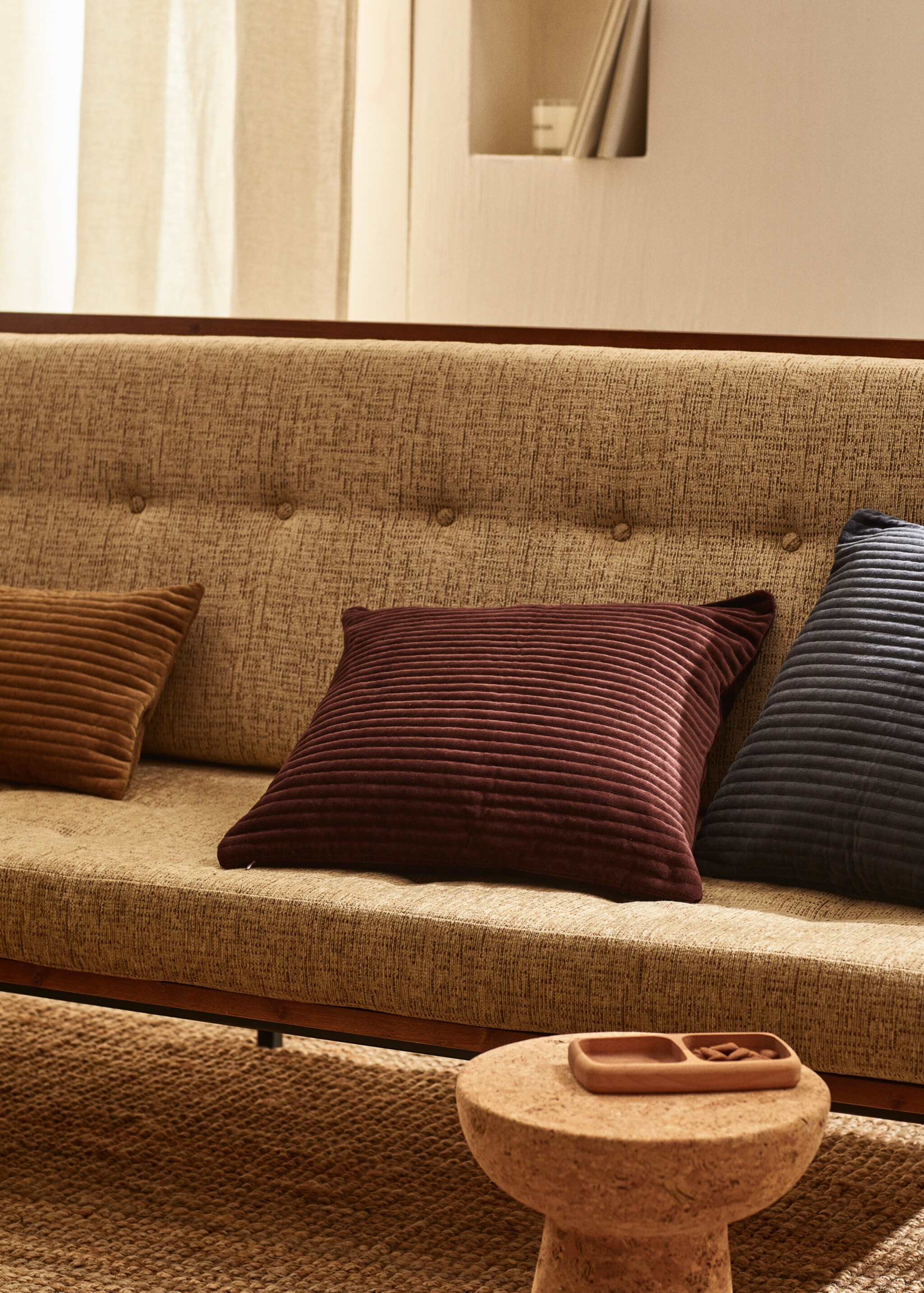 100% cotton velour cushion case 50X50cm - Details of the article 8, Purple. Ref: 37118259-00.
