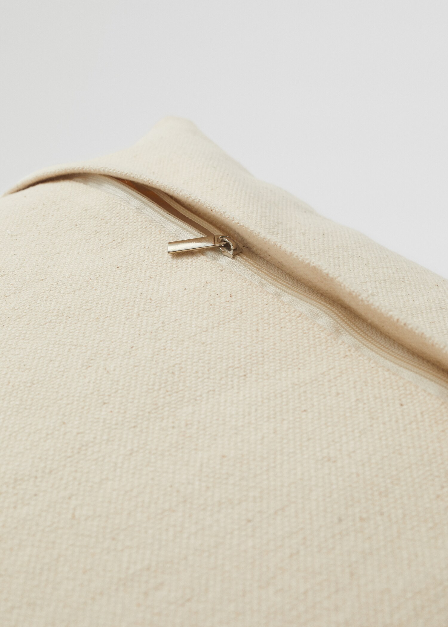Textured cotton cushion case 60X60cm - Details of the article 2