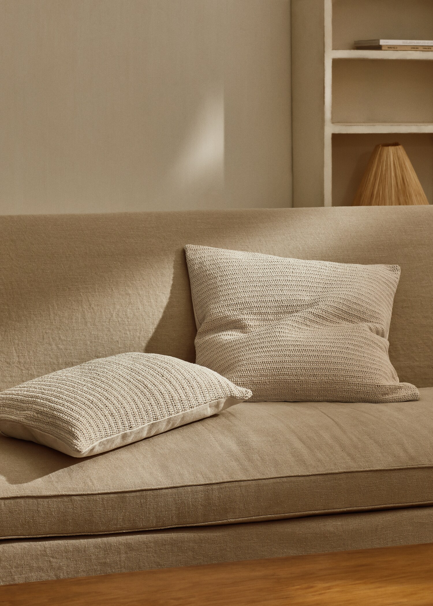 Textured cotton cushion case 60X60cm - Details of the article 8