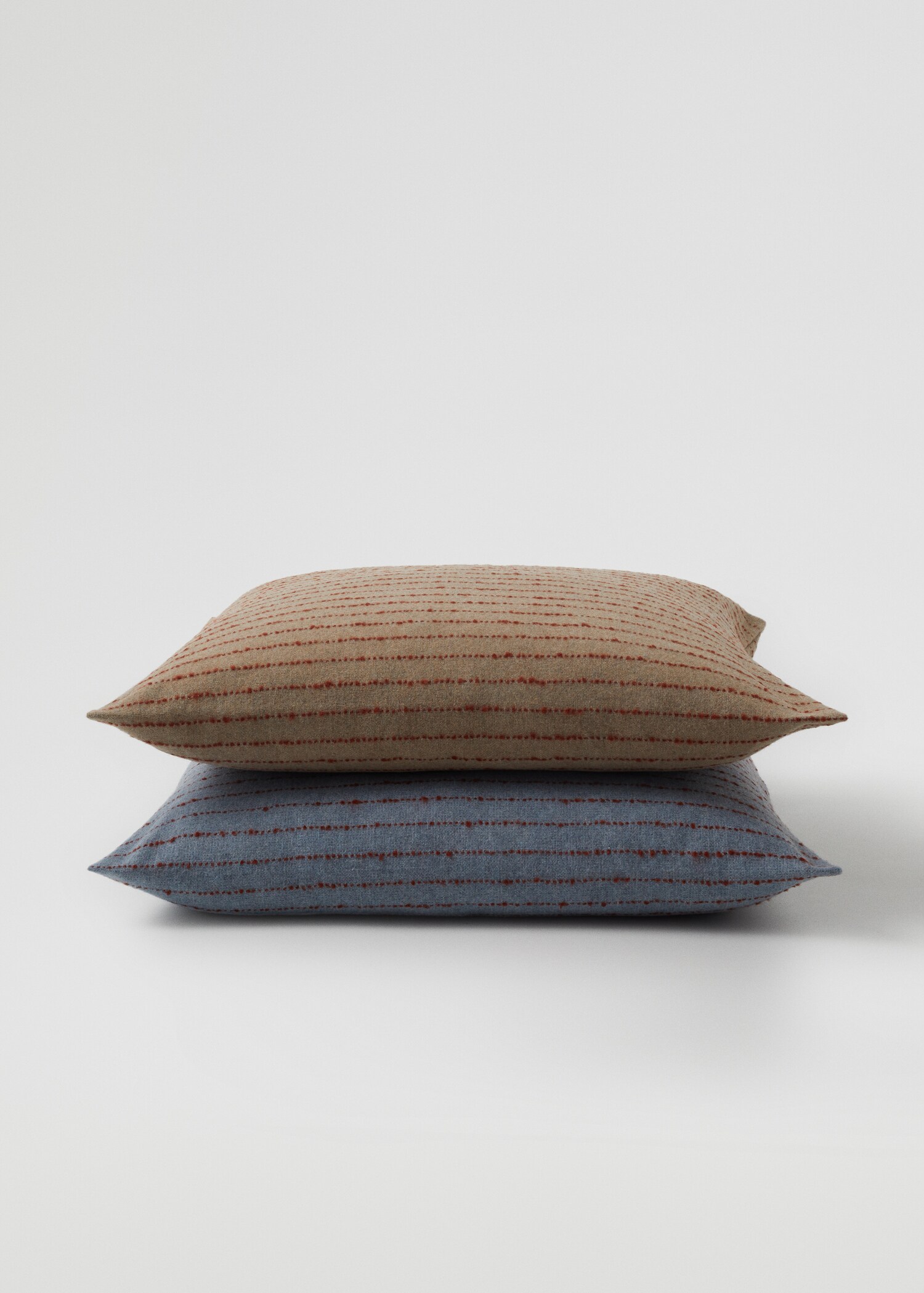 Wool cushion cover 45x45cm - Details of the article 5
