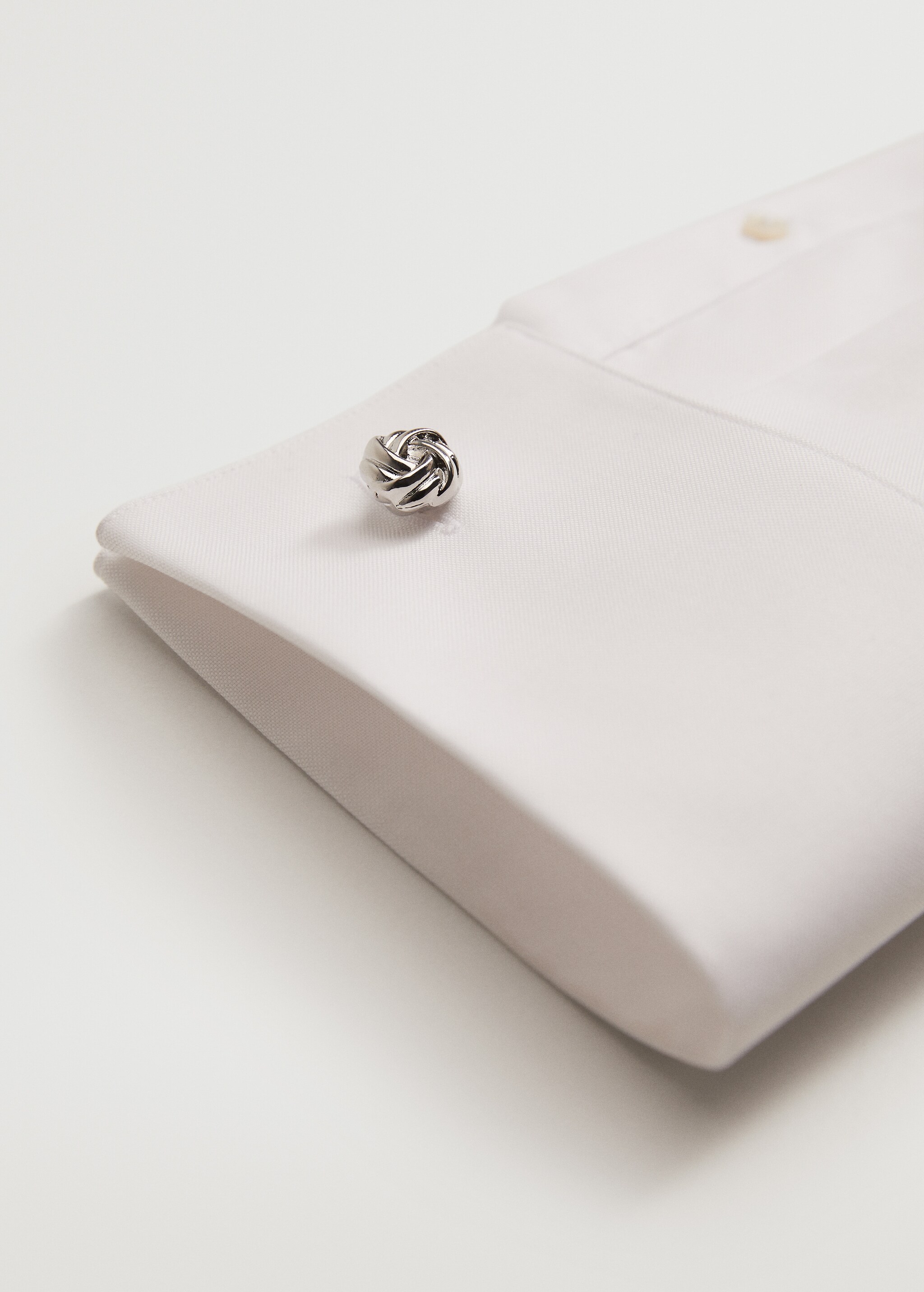 Knot Cufflinks - Details of the article 2