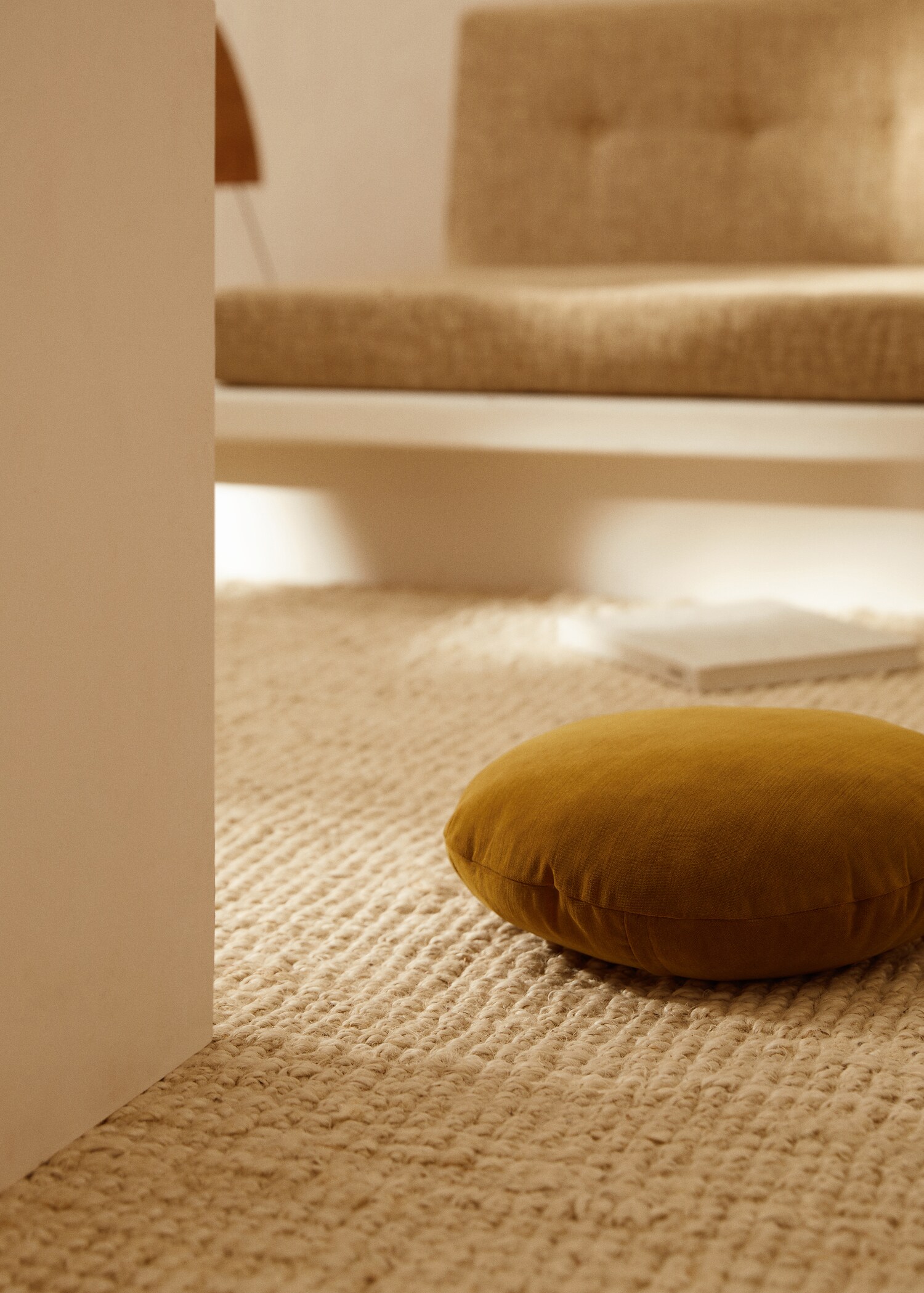 Round velvet cushion cover 40x40cm - Details of the article 8