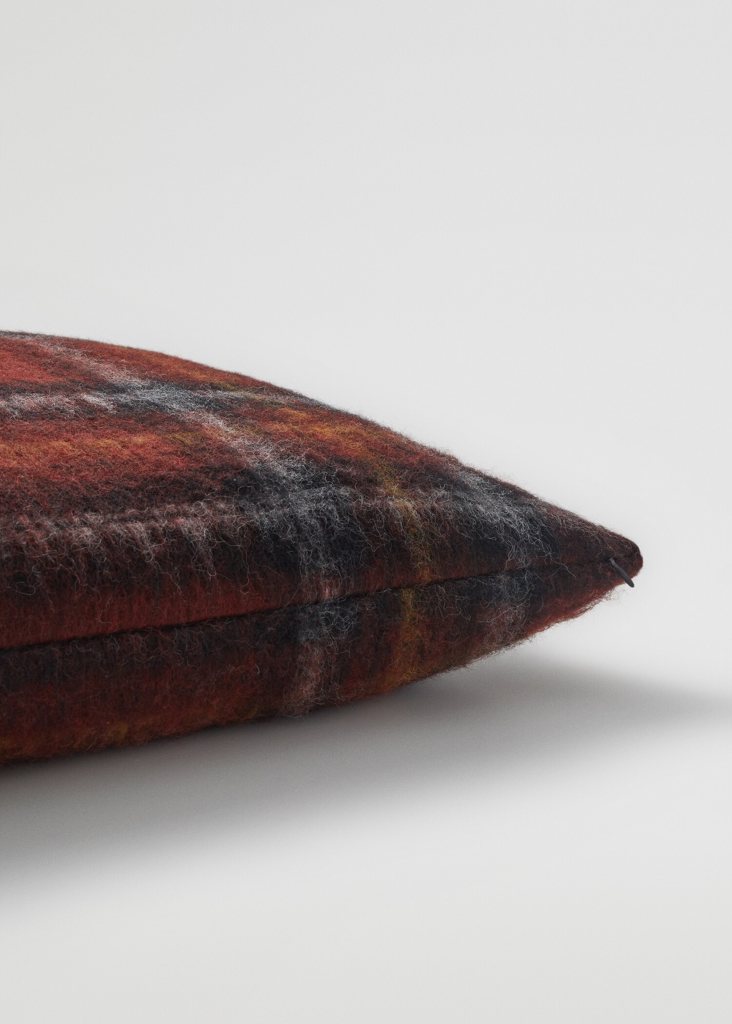 Wool cushion case 60X60cm - Details of the article 2