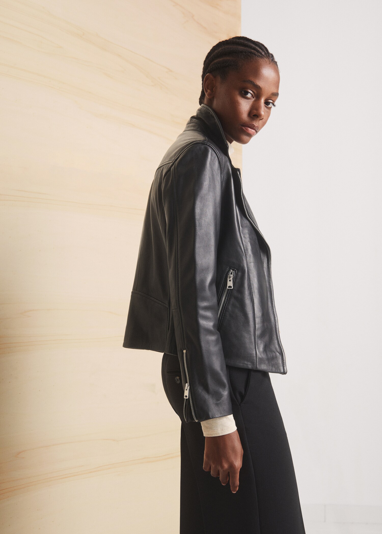 Leather biker jacket - Details of the article 6
