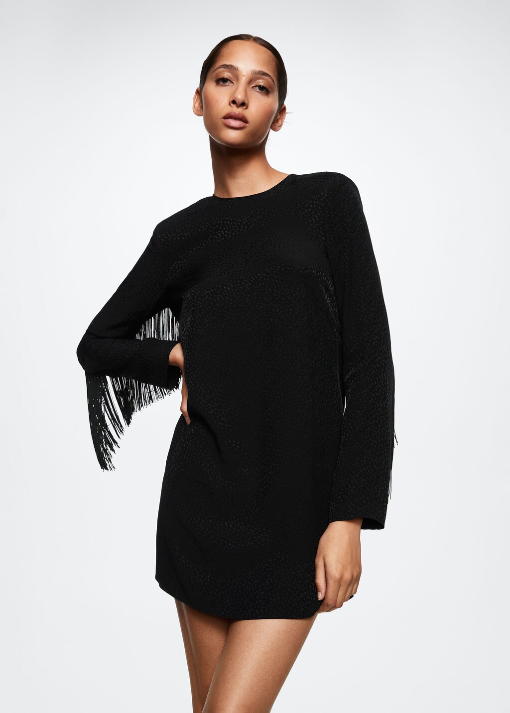 Vestido negro flecos 2025 mango