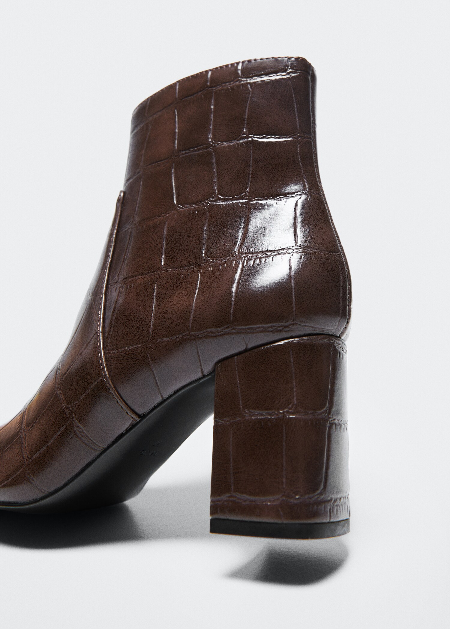 Absatzstiefelette mit Spitze - Allgemeine Ansicht