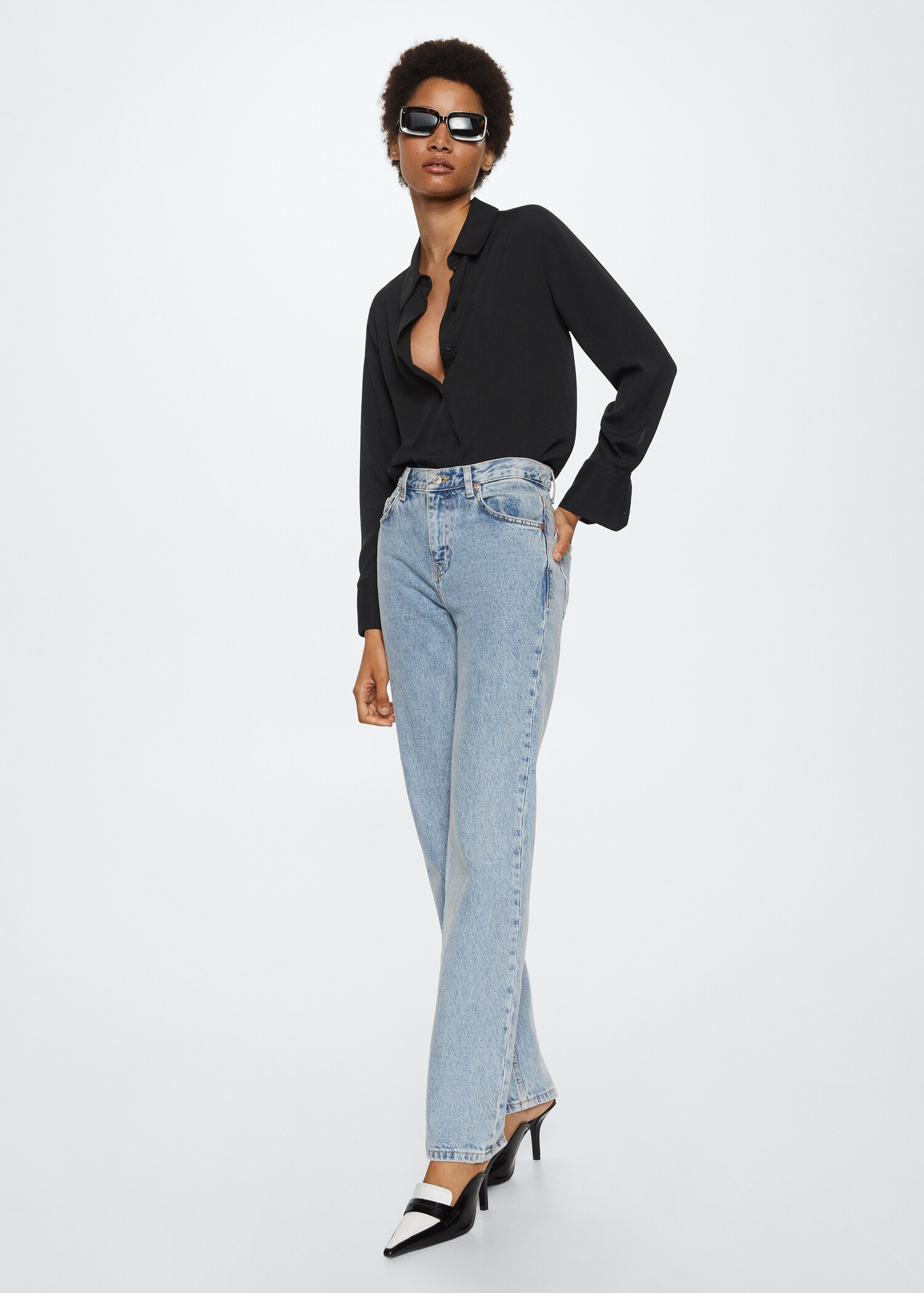 Soepelvallende blouse met knopen - Overzichtstekening