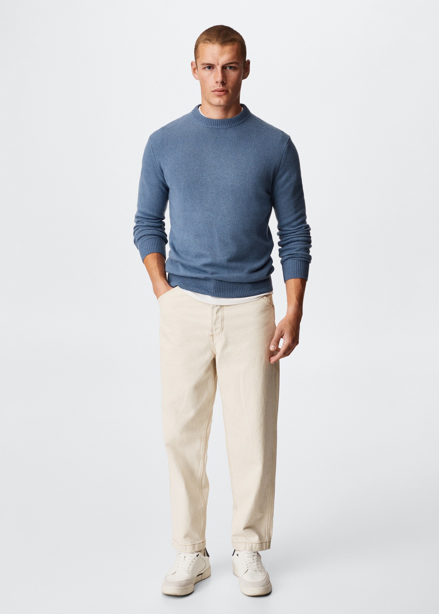 Cashmere wool sweater - General plane