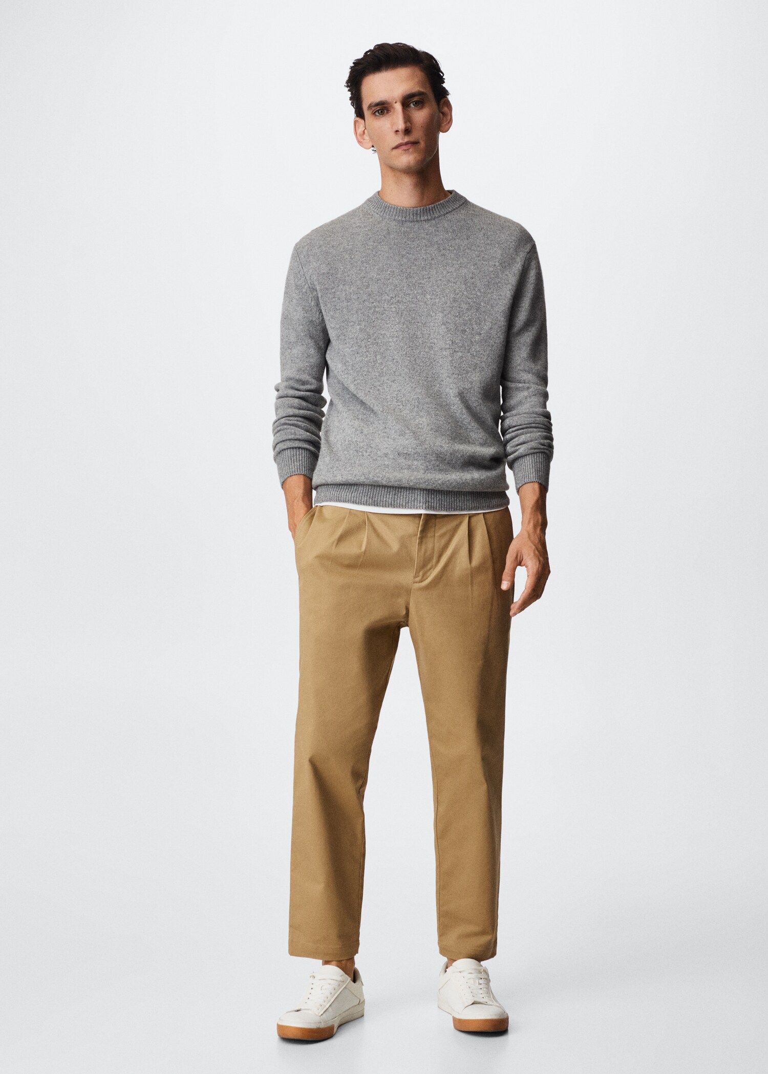 Cashmere wool sweater - General plane