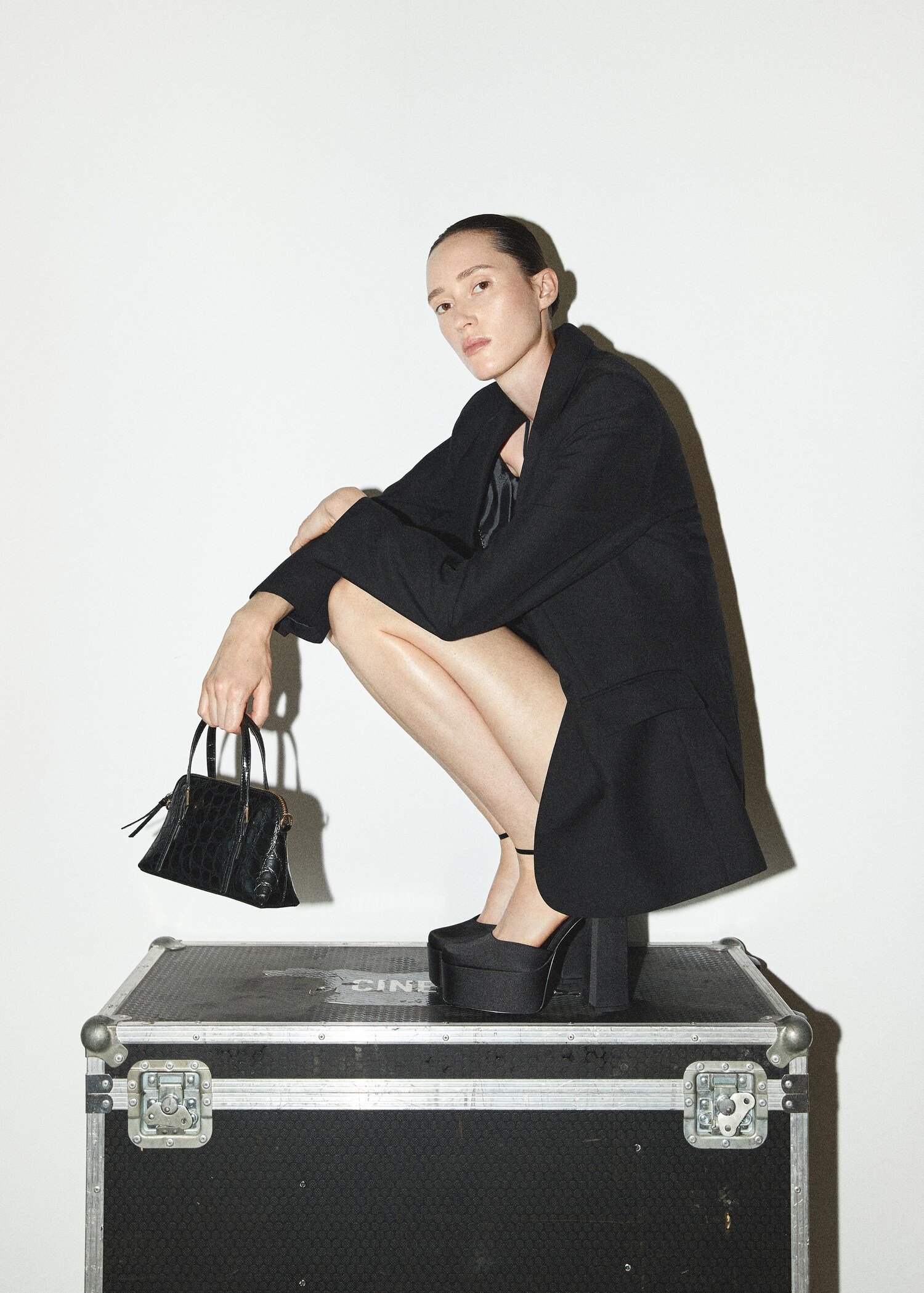 Croc-effect shoulder bag - General plane