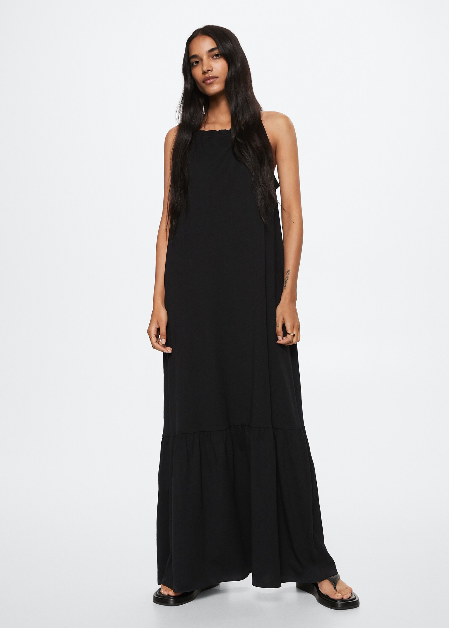 Vestido maxi volantes - Plano general